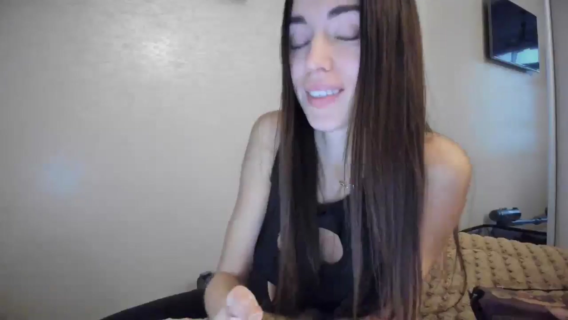 Gallery image thumbnail from laurensaenz's myfreecams stream on, 11/20/2025, 14:27 image 11 of 20