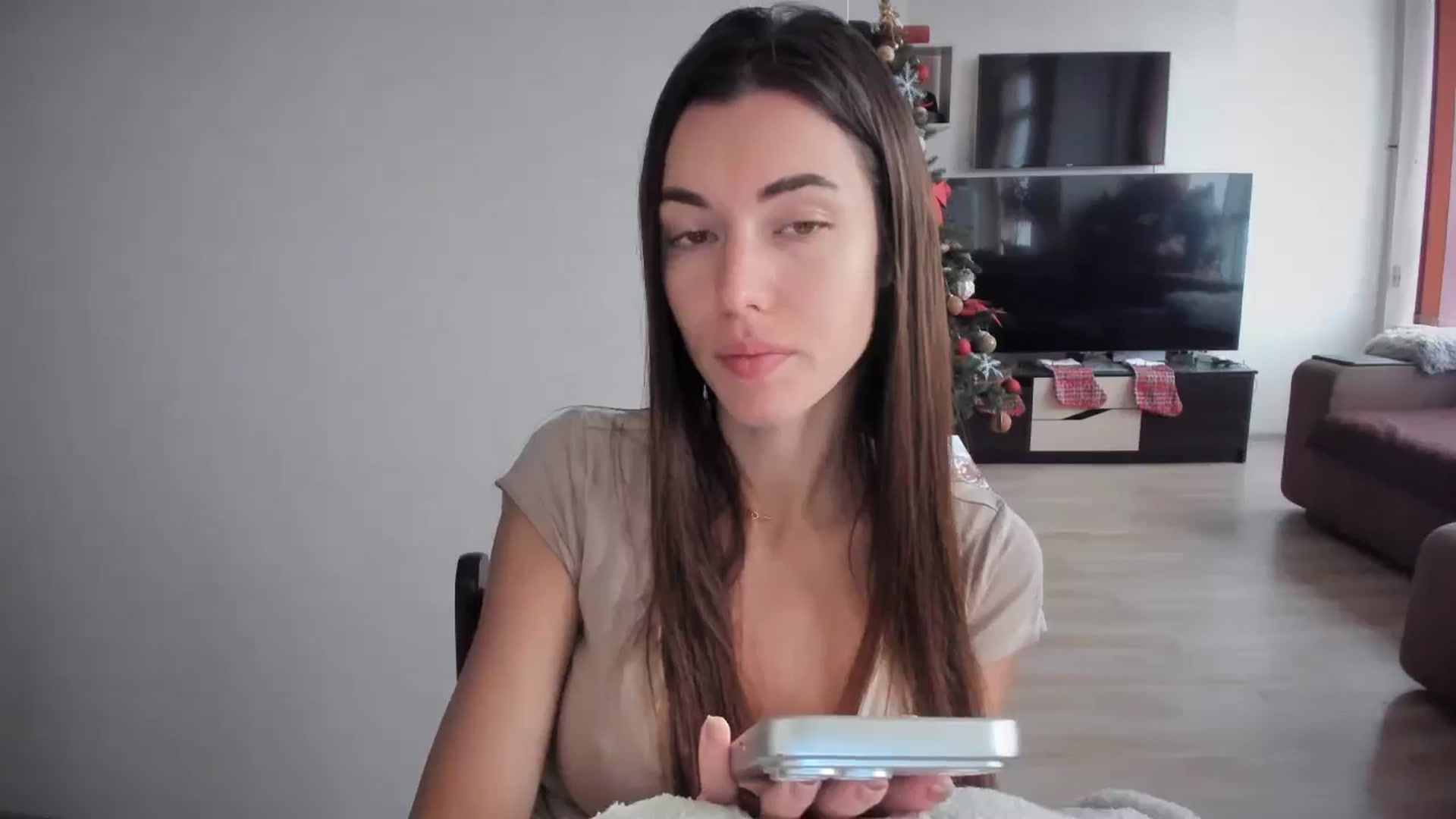 Gallery image thumbnail from laurensaenz's myfreecams stream on, 11/30/2025, 08:21 image 15 of 20