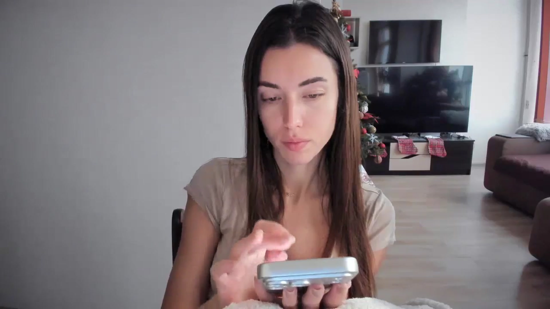 Gallery image thumbnail from laurensaenz's myfreecams stream on, 11/30/2025, 08:21 image 17 of 20