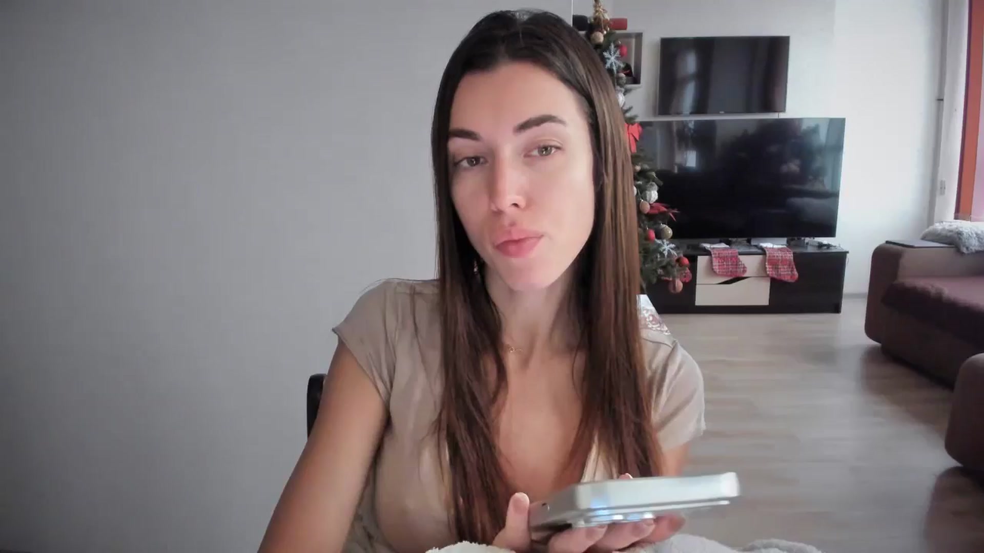 Gallery image thumbnail from laurensaenz's myfreecams stream on, 11/30/2025, 08:21 image 18 of 20