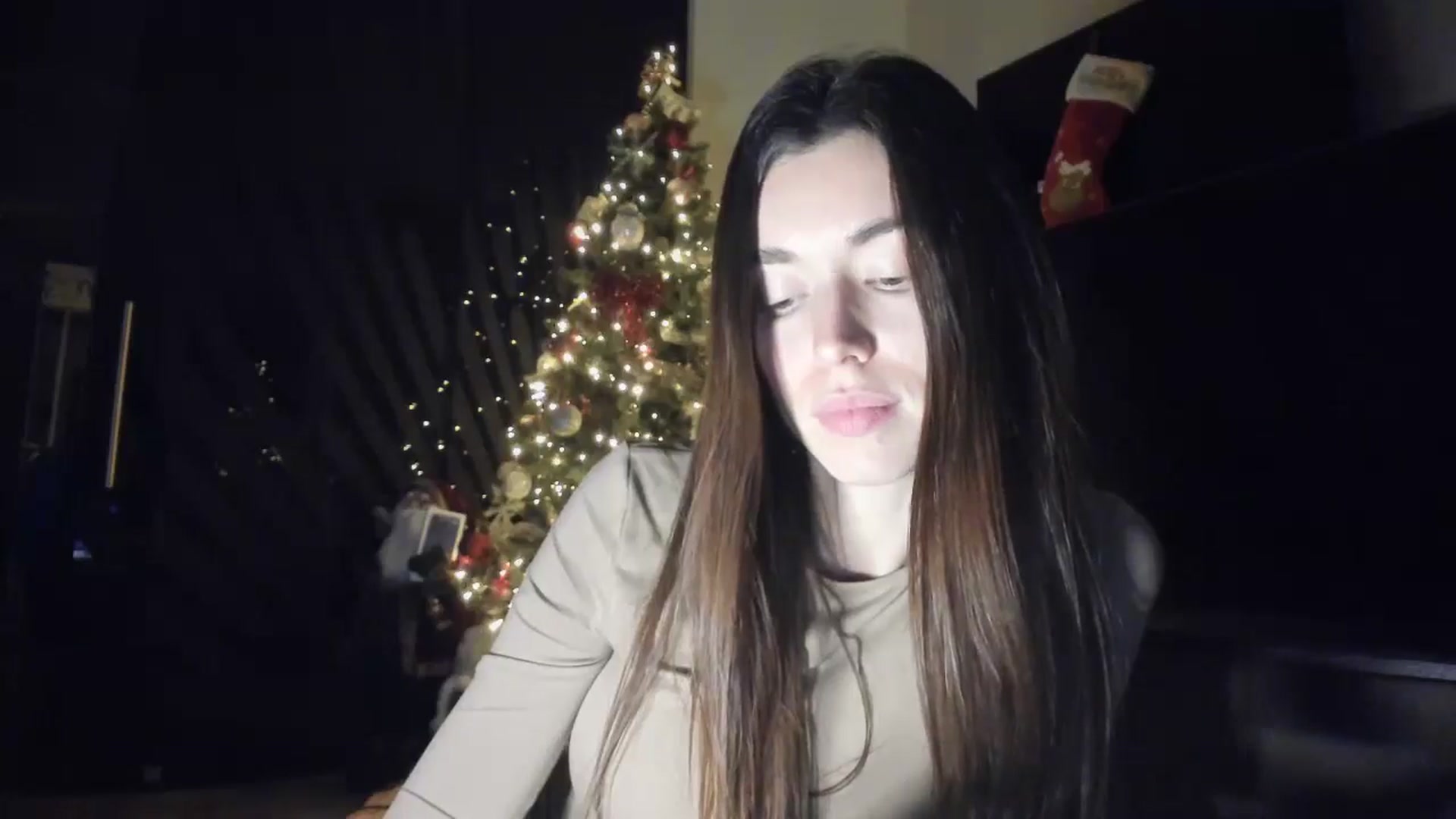 Gallery image thumbnail from laurensaenz's myfreecams stream on, 12/15/2025, 16:41 image 17 of 20