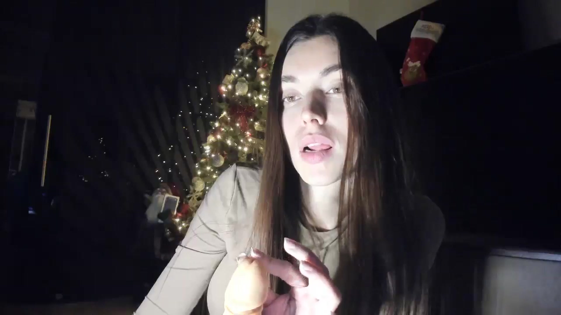 Gallery image thumbnail from laurensaenz's myfreecams stream on, 12/15/2025, 16:41 image 16 of 20