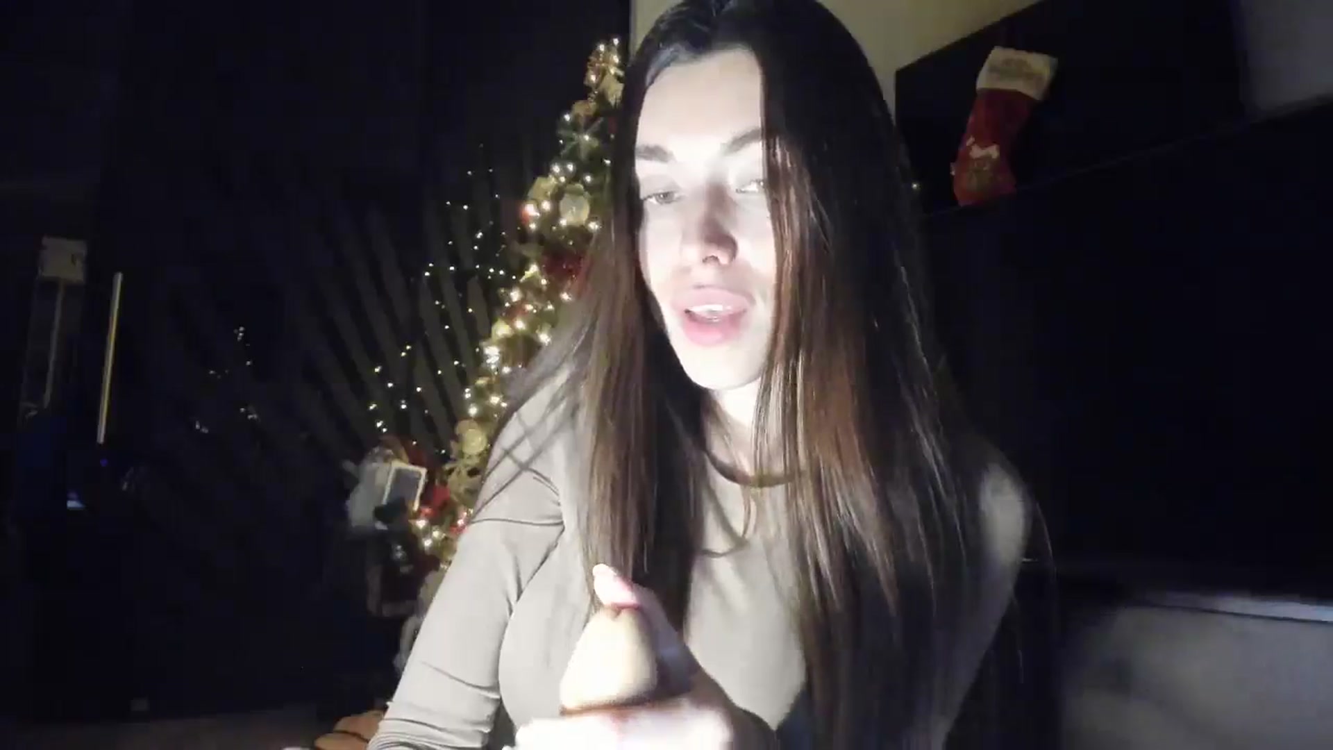 Gallery image thumbnail from laurensaenz's myfreecams stream on, 12/15/2025, 16:41 image 15 of 20