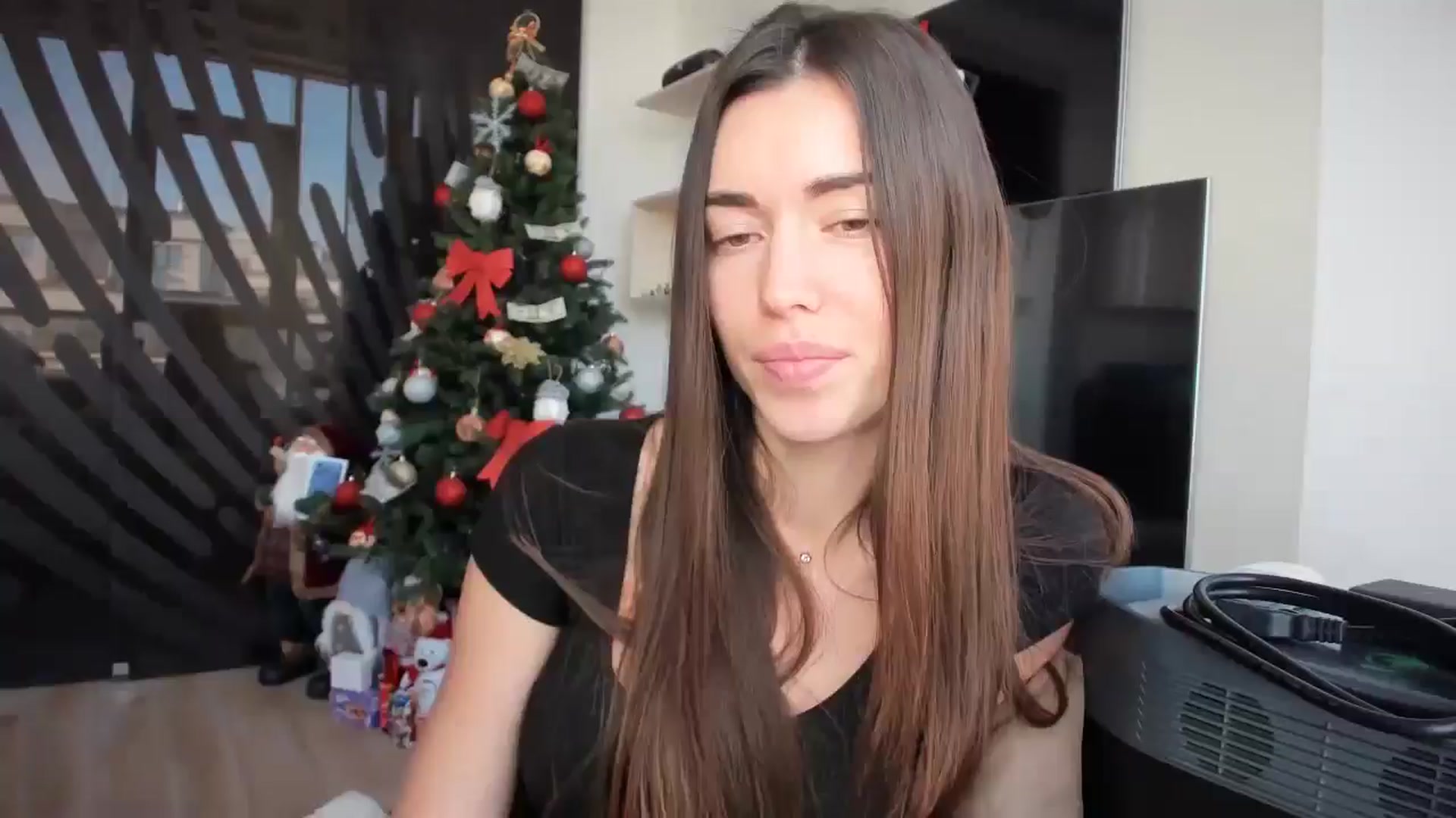 Gallery image thumbnail from laurensaenz's myfreecams stream on, 12/16/2025, 09:39 image 14 of 20