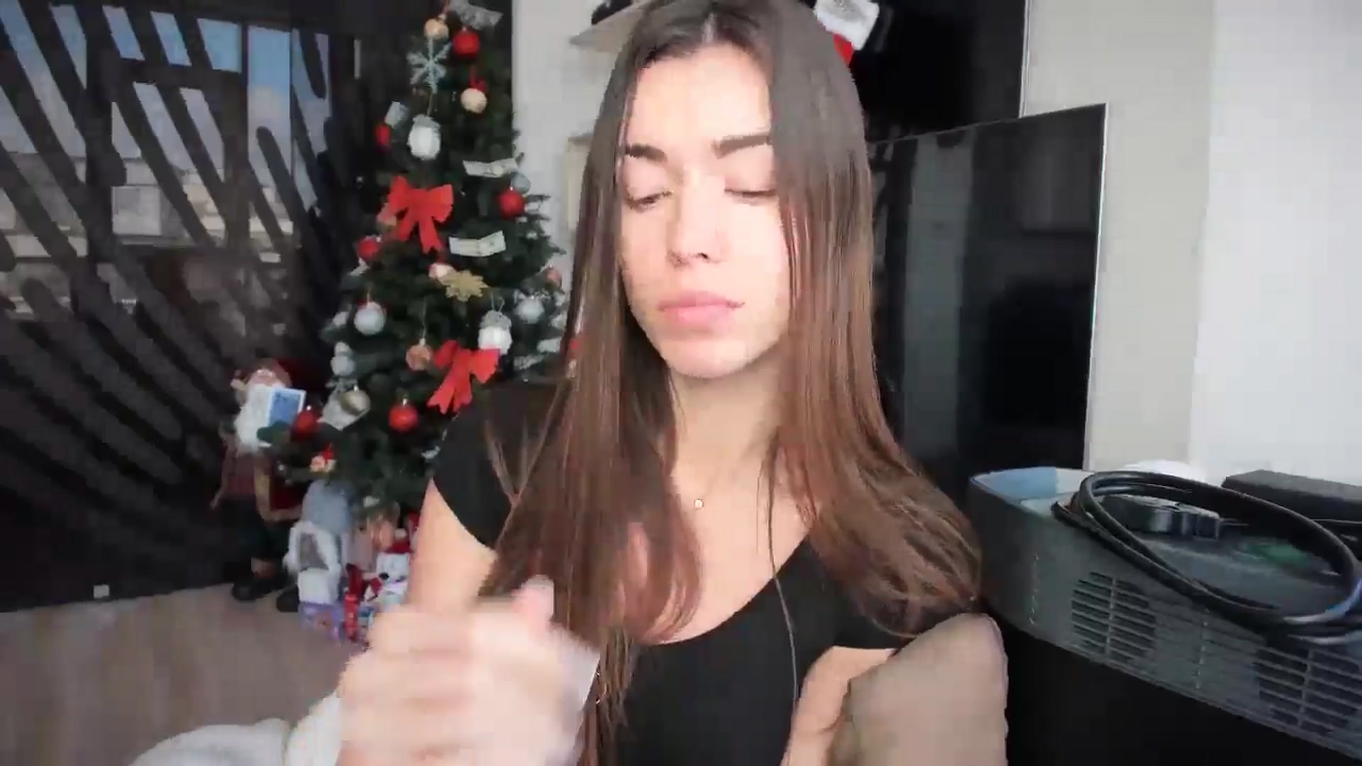Gallery image thumbnail from laurensaenz's myfreecams stream on, 12/16/2025, 09:39 image 18 of 20