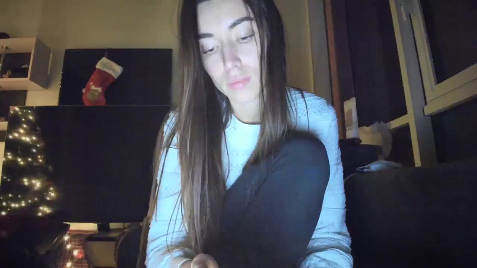 Gallery image thumbnail from laurensaenz's myfreecams stream on, 12/16/2025, 16:05 image 18 of 20