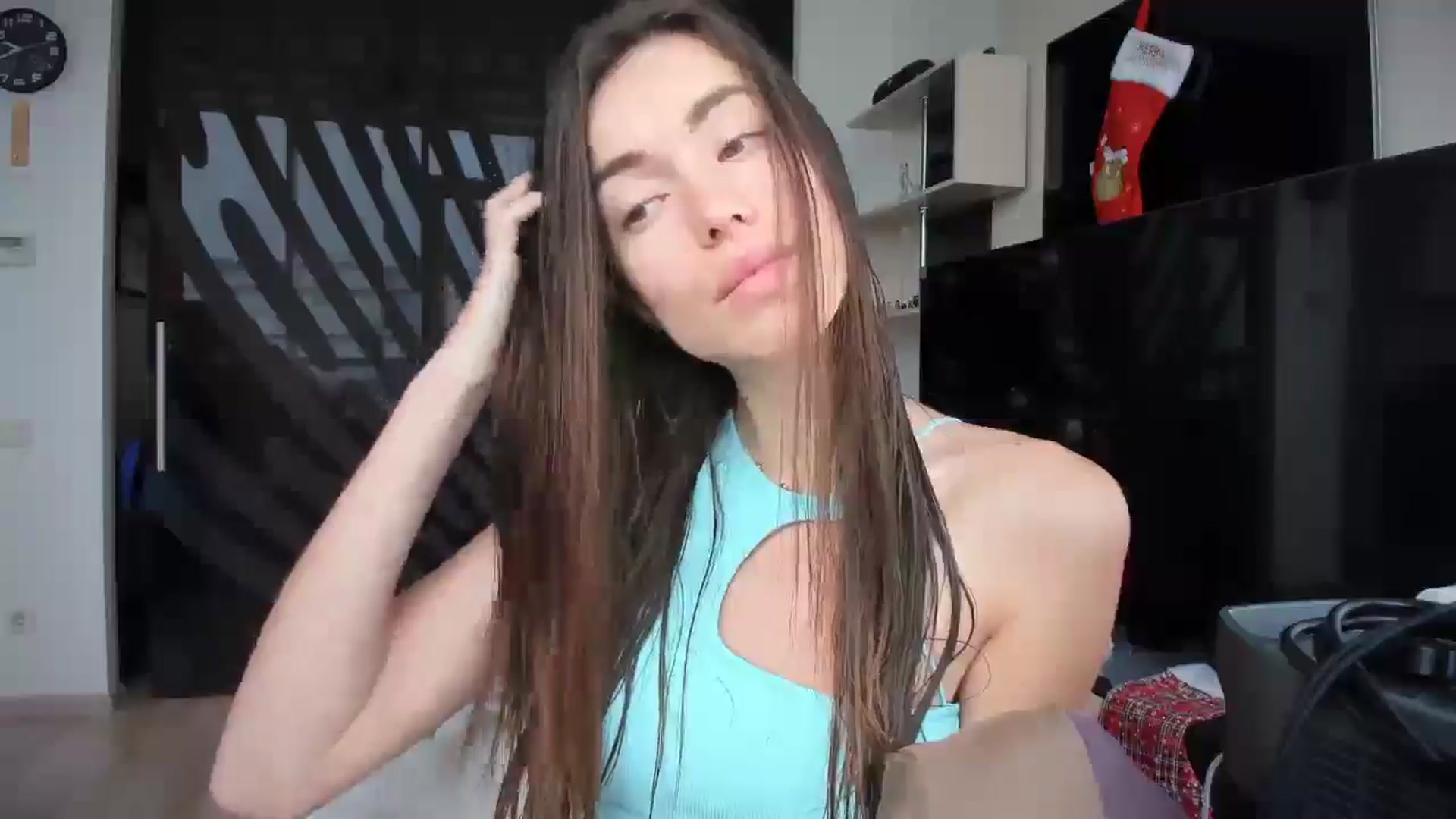 Gallery image thumbnail from laurensaenz's myfreecams stream on, 12/17/2025, 08:01 image 11 of 20