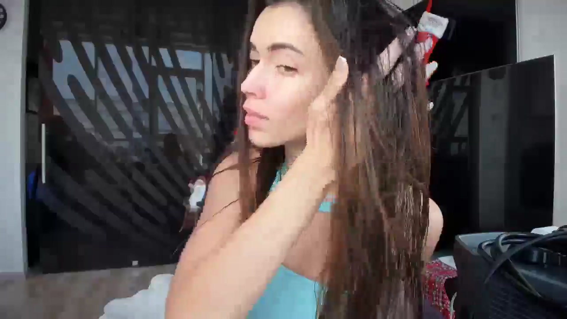 Gallery image thumbnail from laurensaenz's myfreecams stream on, 12/17/2025, 08:01 image 13 of 20