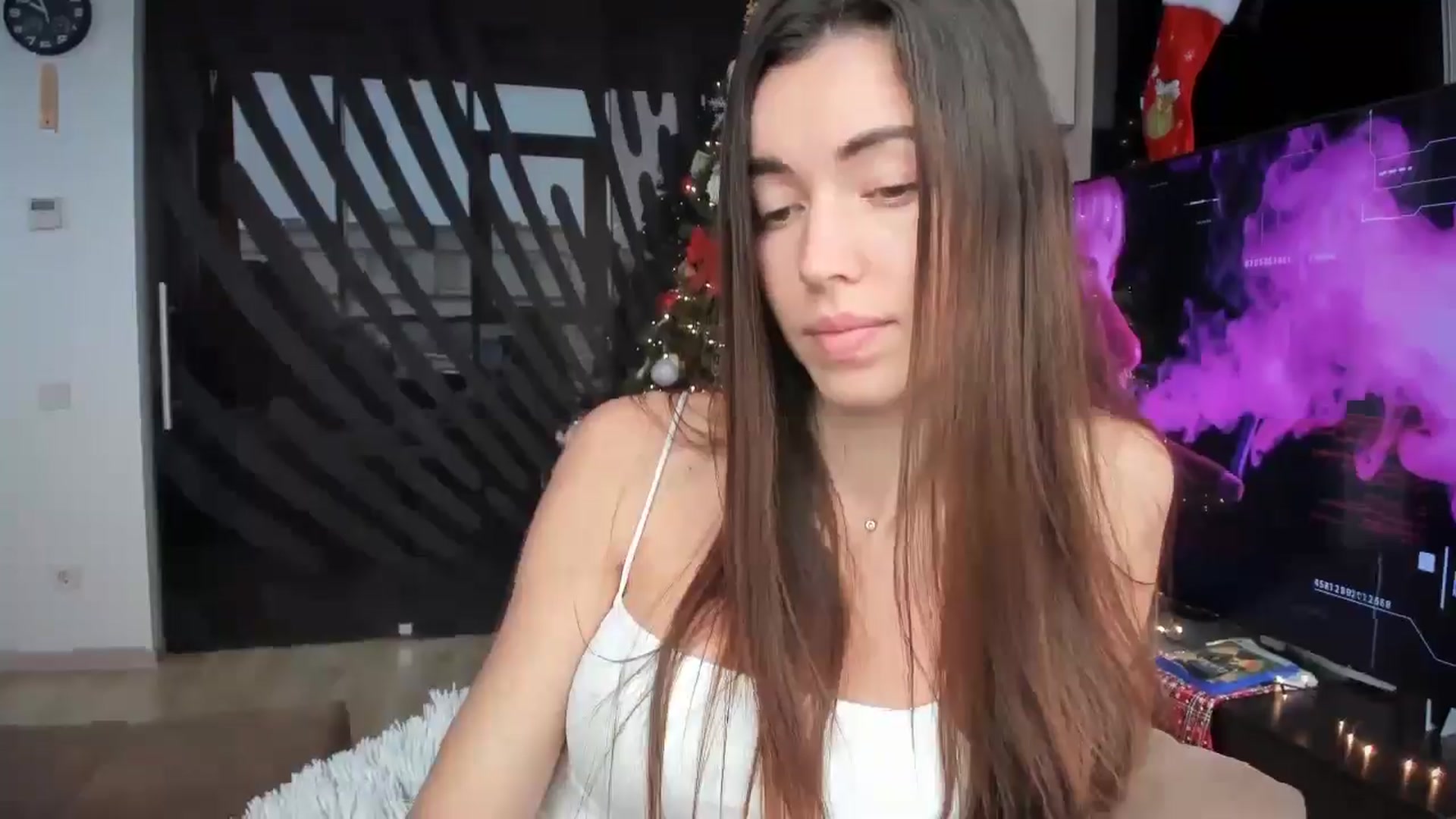 Gallery image thumbnail from laurensaenz's myfreecams stream on, 12/18/2025, 08:15 image 9 of 20
