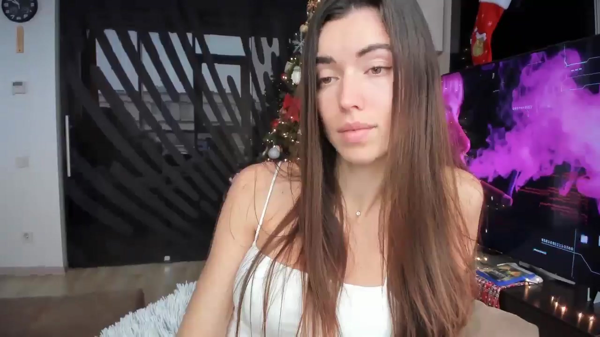 Gallery image thumbnail from laurensaenz's myfreecams stream on, 12/18/2025, 08:15 image 7 of 20
