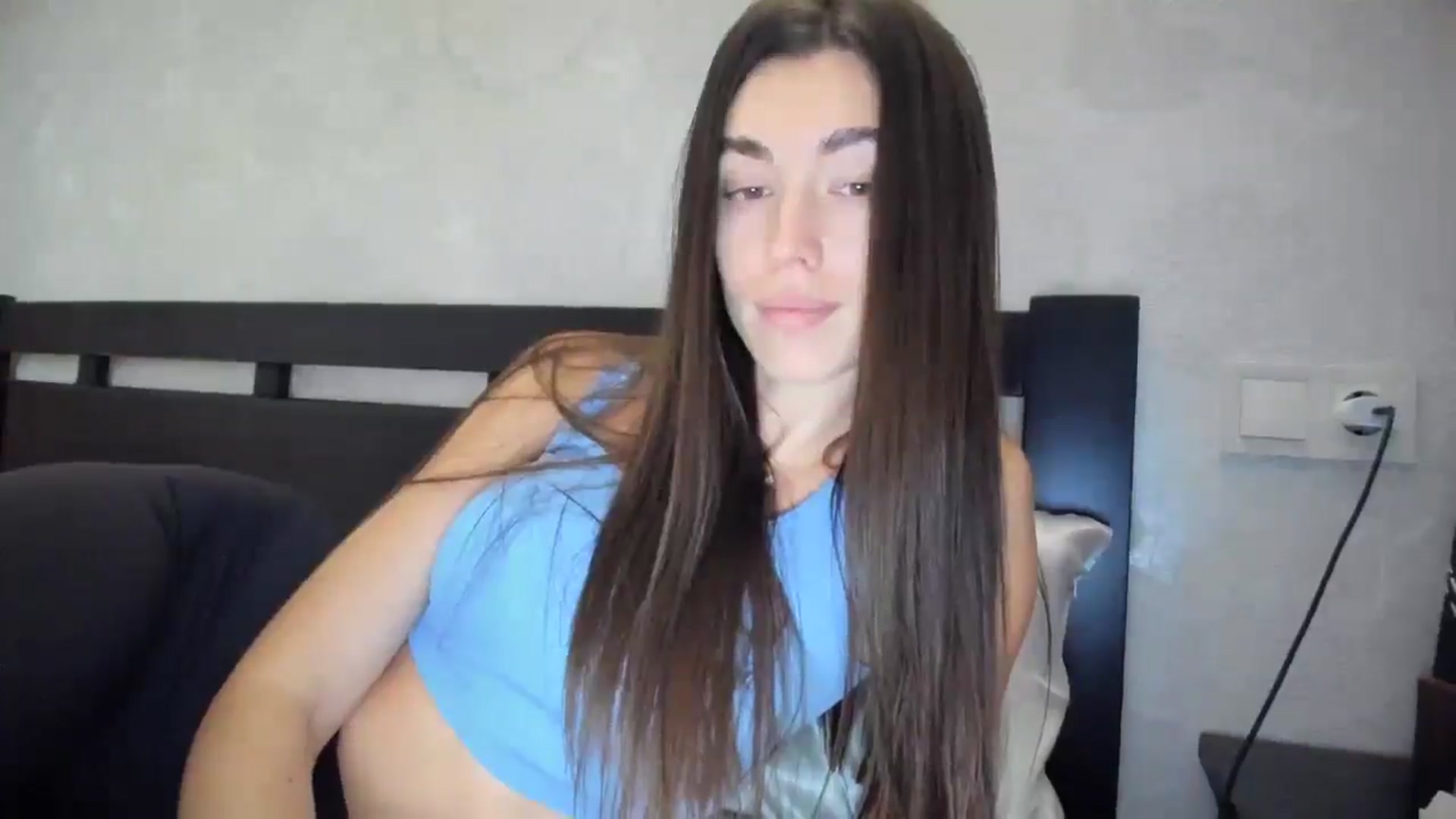 Gallery image thumbnail from laurensaenz's myfreecams stream on, 12/21/2025, 10:07 image 20 of 20