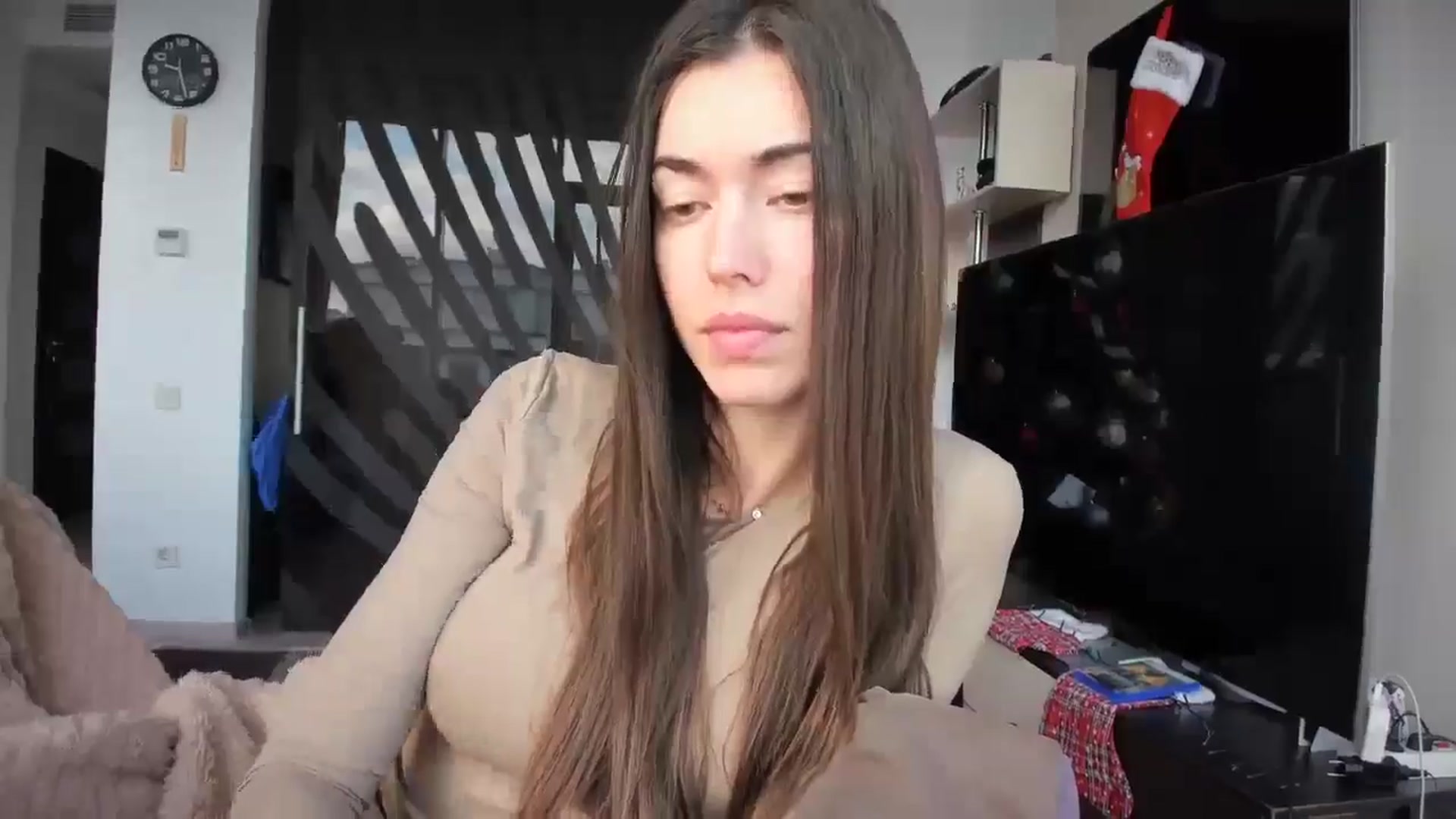 Gallery image thumbnail from laurensaenz's myfreecams stream on, 12/23/2025, 07:33 image 14 of 20