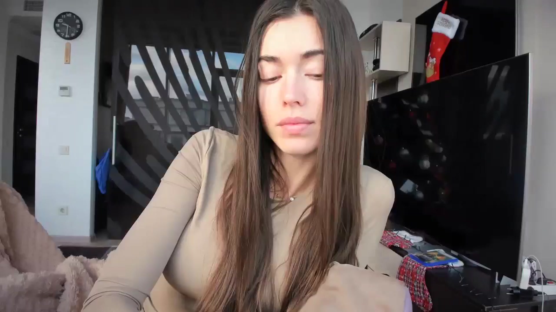 Gallery image thumbnail from laurensaenz's myfreecams stream on, 12/23/2025, 07:33 image 19 of 20