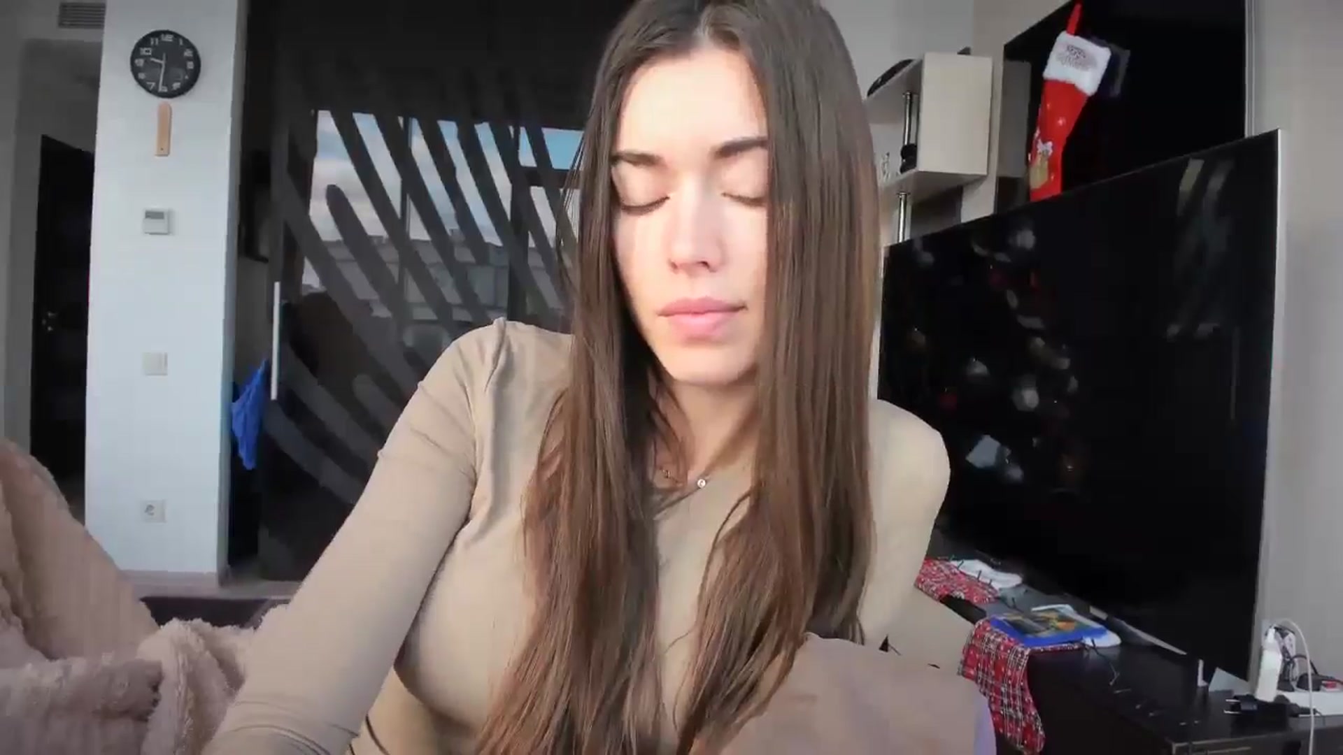 Gallery image thumbnail from laurensaenz's myfreecams stream on, 12/23/2025, 07:33 image 20 of 20