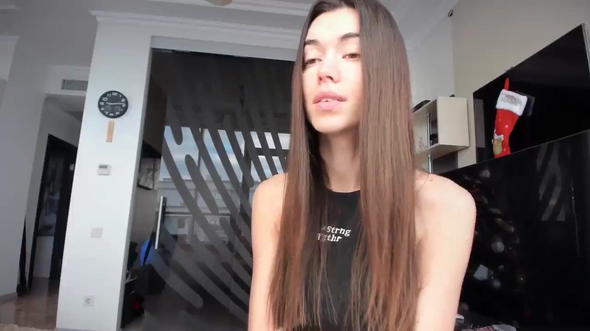 Gallery image thumbnail from laurensaenz's myfreecams stream on, 12/28/2025, 07:18 image 17 of 20