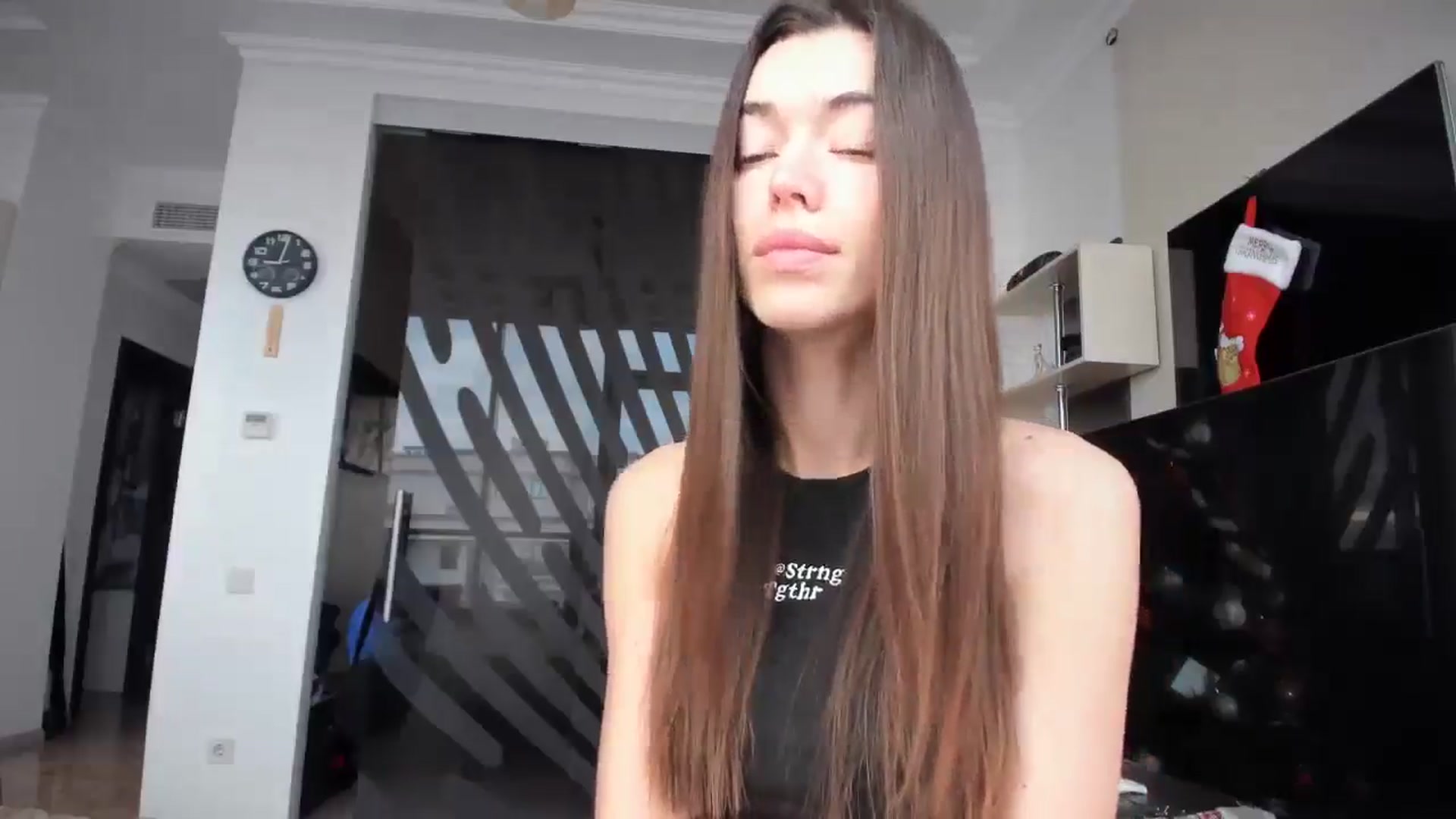 Gallery image thumbnail from laurensaenz's myfreecams stream on, 12/28/2025, 07:18 image 4 of 20