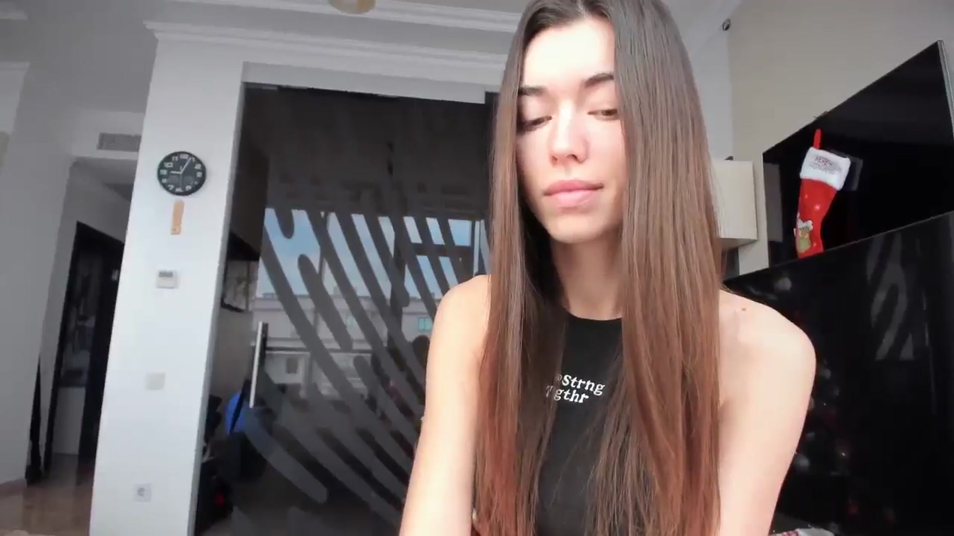 Gallery image thumbnail from laurensaenz's myfreecams stream on, 12/28/2025, 07:18 image 6 of 20