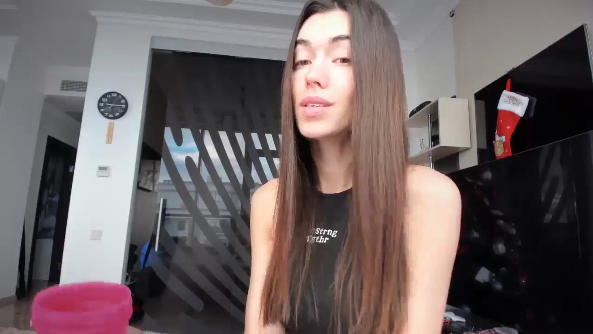 Gallery image thumbnail from laurensaenz's myfreecams stream on, 12/28/2025, 07:18 image 18 of 20