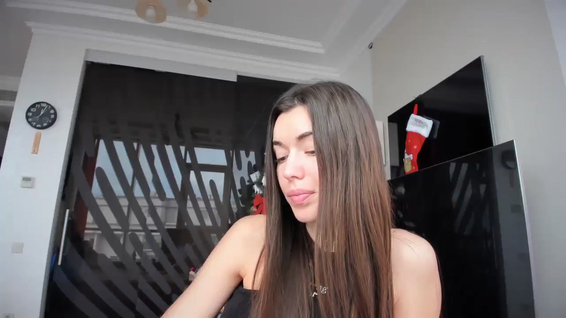 Gallery image thumbnail from laurensaenz's myfreecams stream on, 12/28/2025, 10:08 image 18 of 20