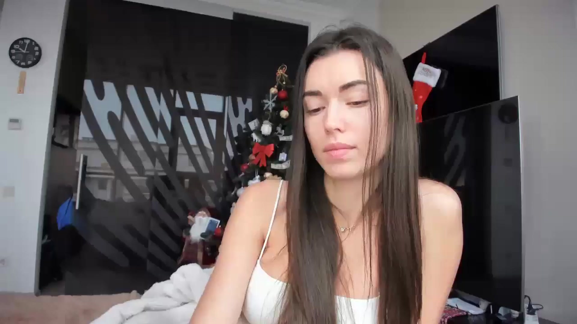 Gallery image thumbnail from laurensaenz's myfreecams stream on, 12/30/2025, 08:20 image 12 of 20