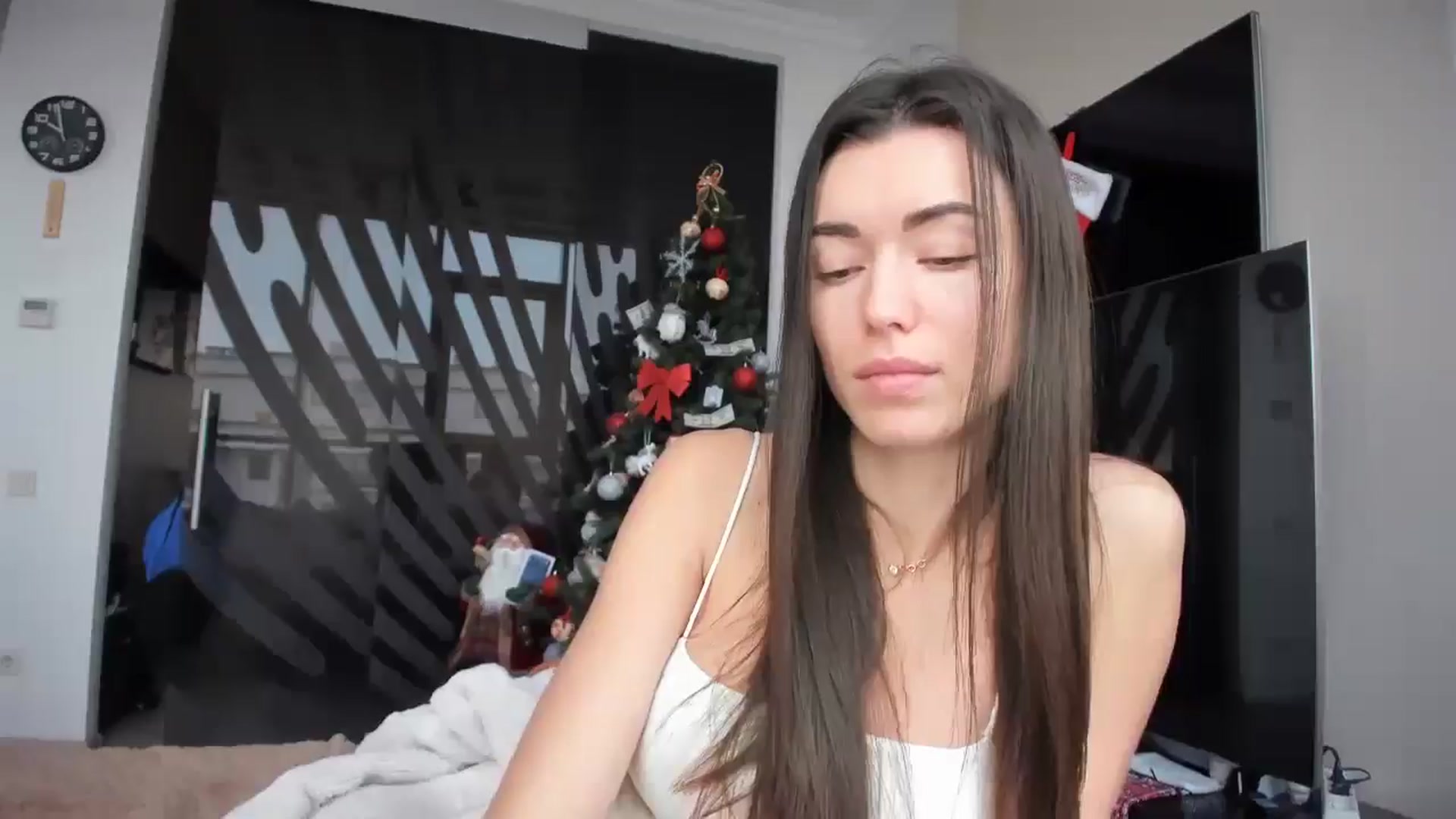 Gallery image thumbnail from laurensaenz's myfreecams stream on, 12/30/2025, 08:20 image 10 of 20