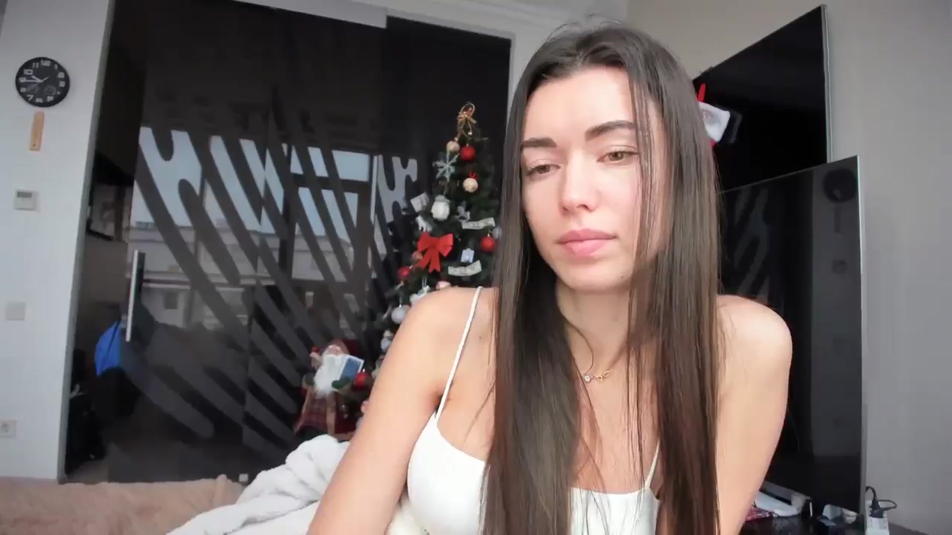 Gallery image thumbnail from laurensaenz's myfreecams stream on, 12/30/2025, 08:20 image 3 of 20