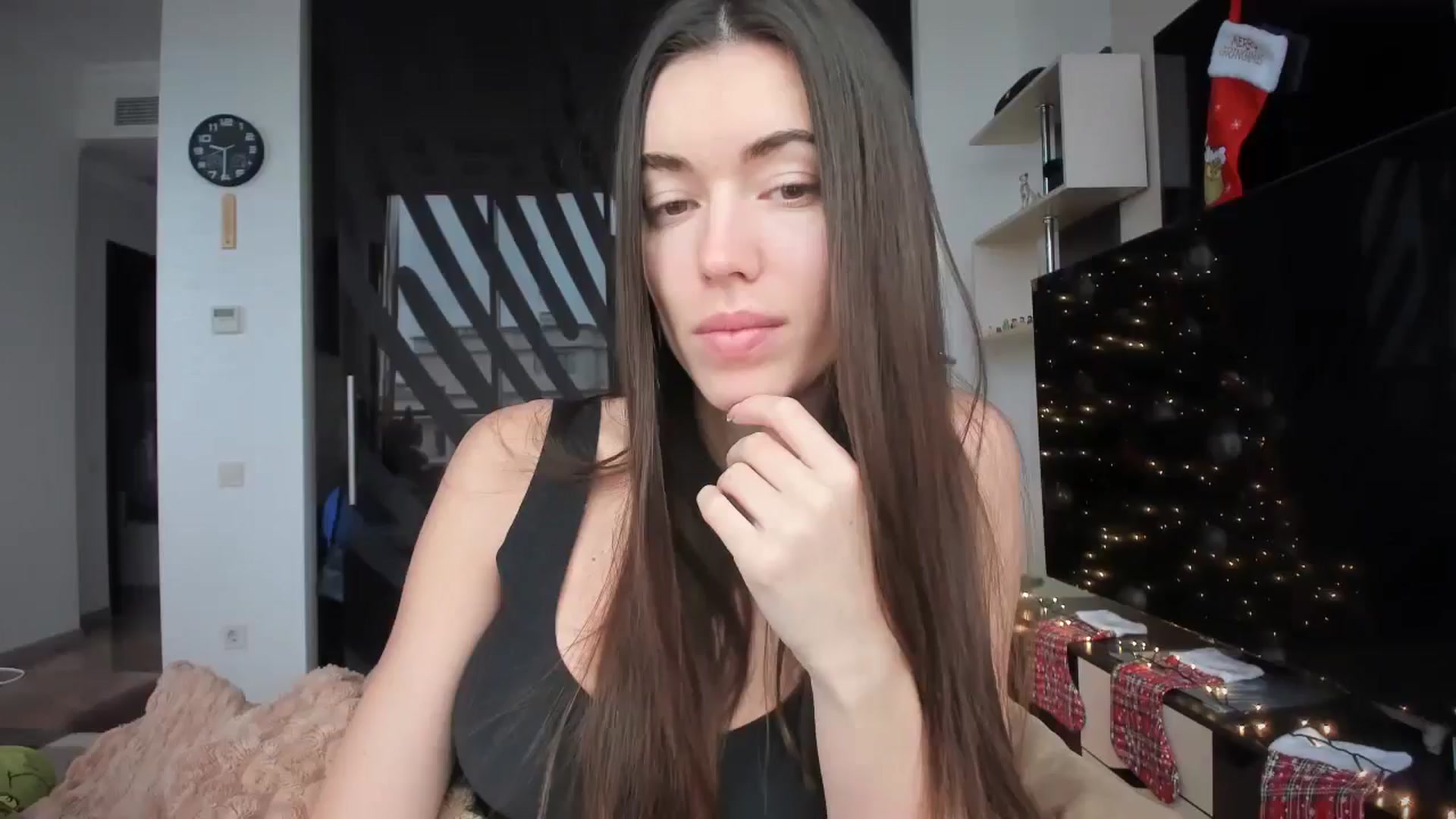 Gallery image thumbnail from laurensaenz's myfreecams stream on, 01/09/2026, 08:00 image 6 of 20