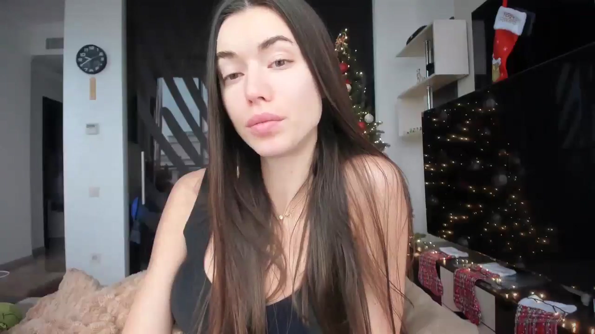 Gallery image thumbnail from laurensaenz's myfreecams stream on, 01/09/2026, 08:00 image 11 of 20