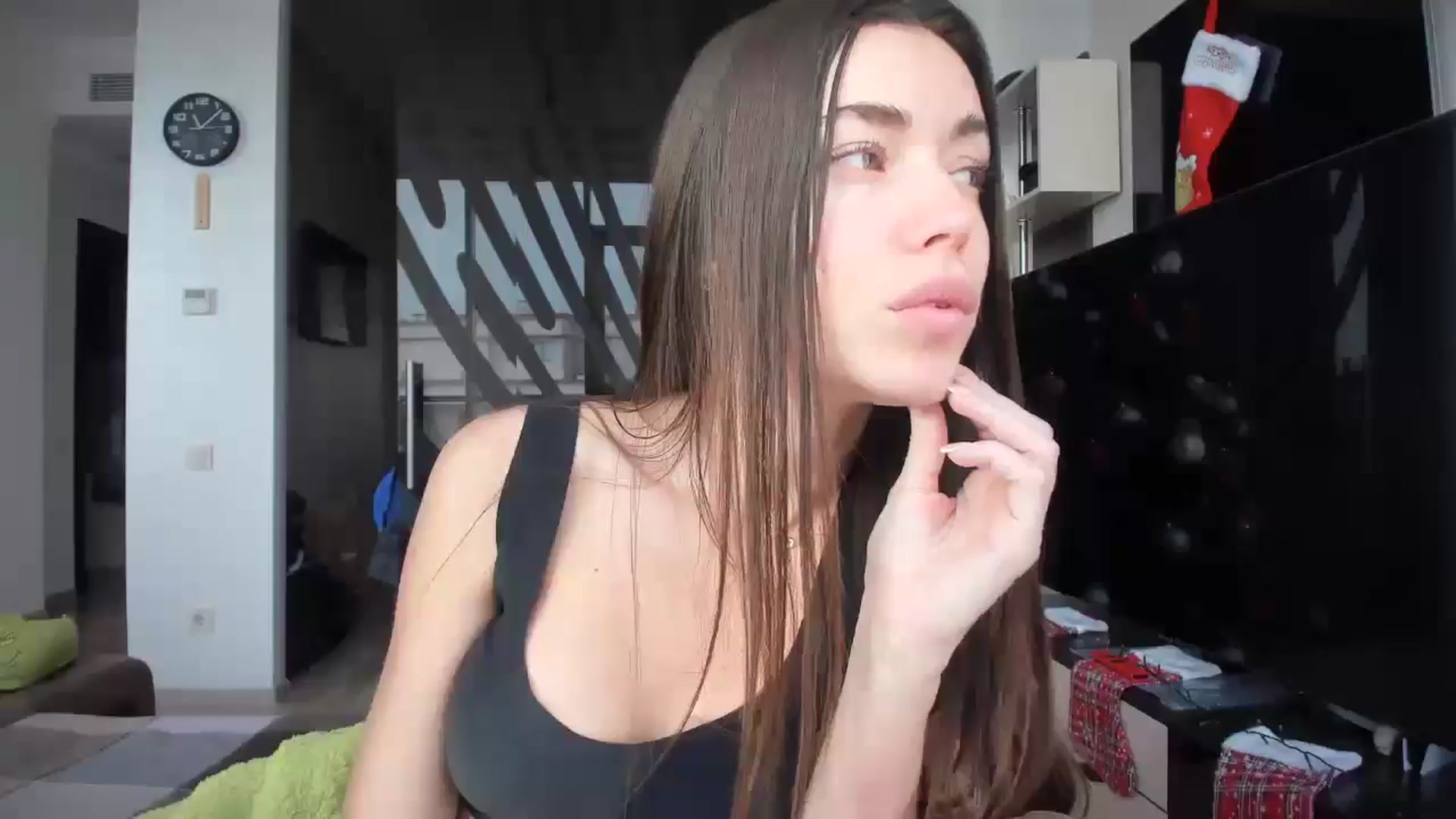 Gallery image thumbnail from laurensaenz's myfreecams stream on, 01/09/2026, 09:18 image 7 of 20