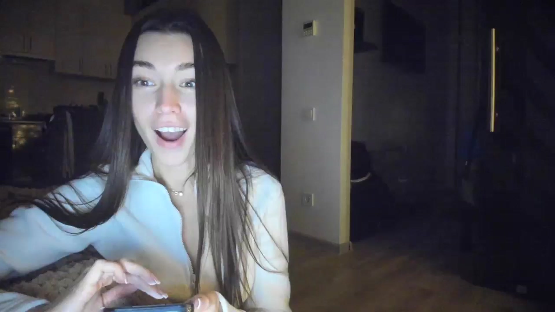Gallery image thumbnail from laurensaenz's myfreecams stream on, 01/10/2026, 18:59 image 1 of 20
