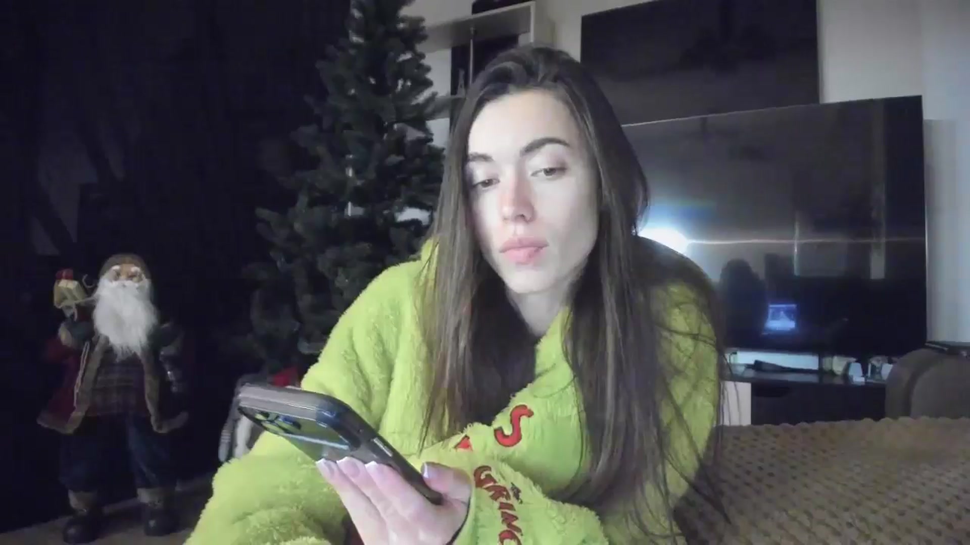 Gallery image thumbnail from laurensaenz's myfreecams stream on, 01/14/2026, 16:22 image 6 of 20