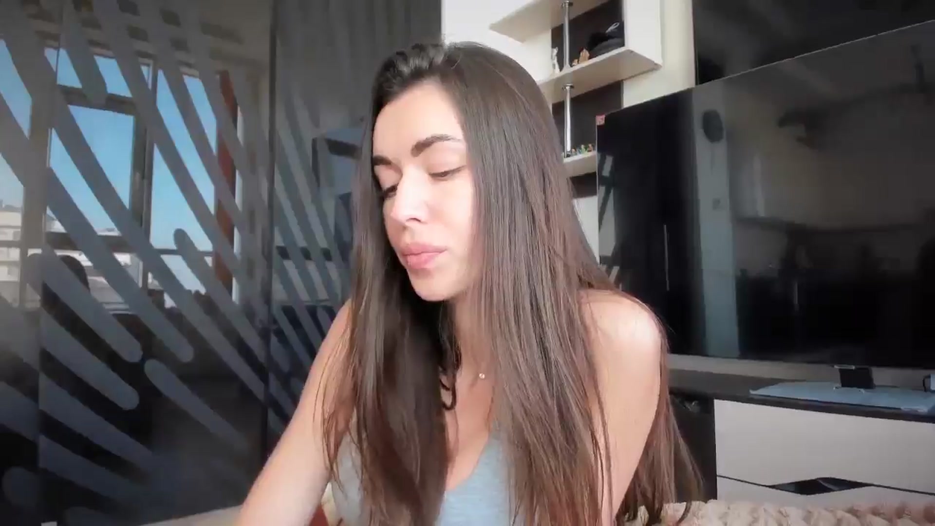Gallery image thumbnail from laurensaenz's myfreecams stream on, 01/16/2026, 10:00 image 4 of 20