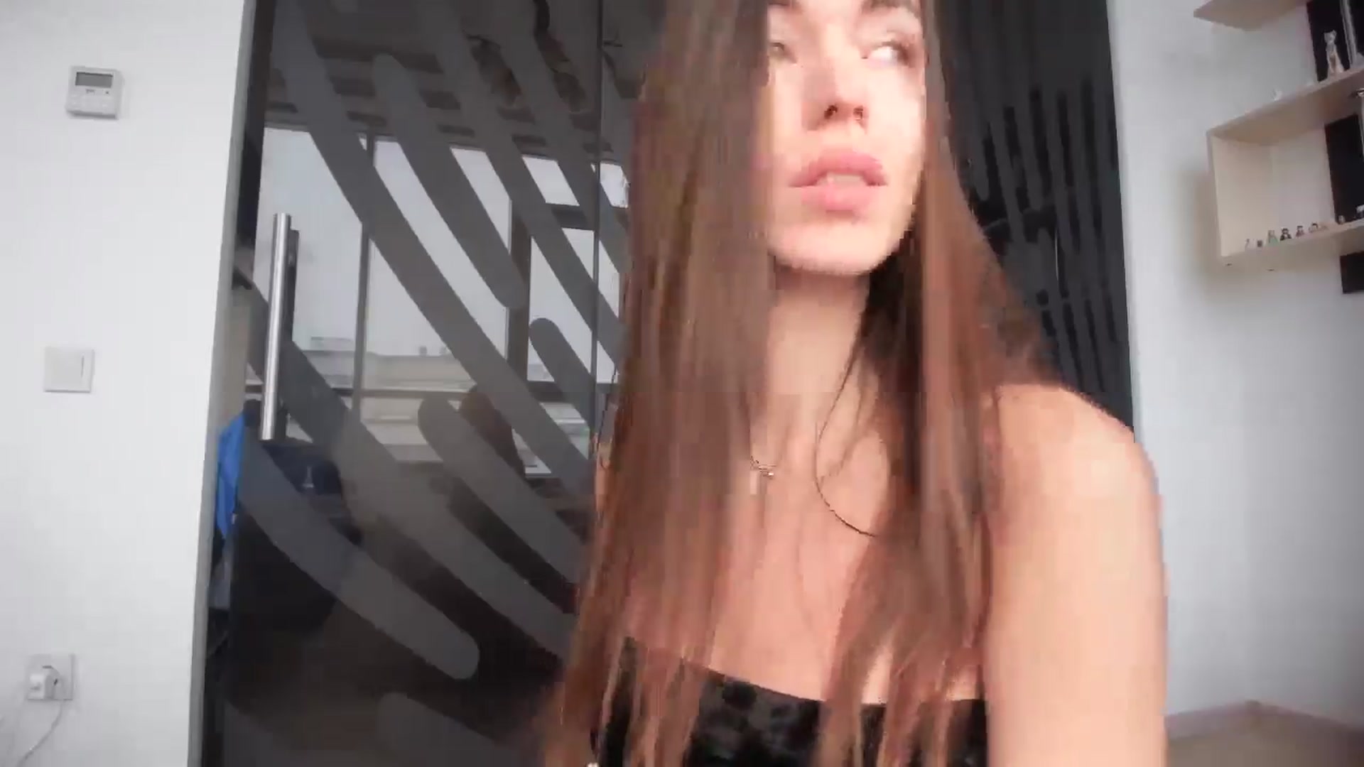Gallery image thumbnail from laurensaenz's myfreecams stream on, 01/17/2026, 07:47 image 7 of 20