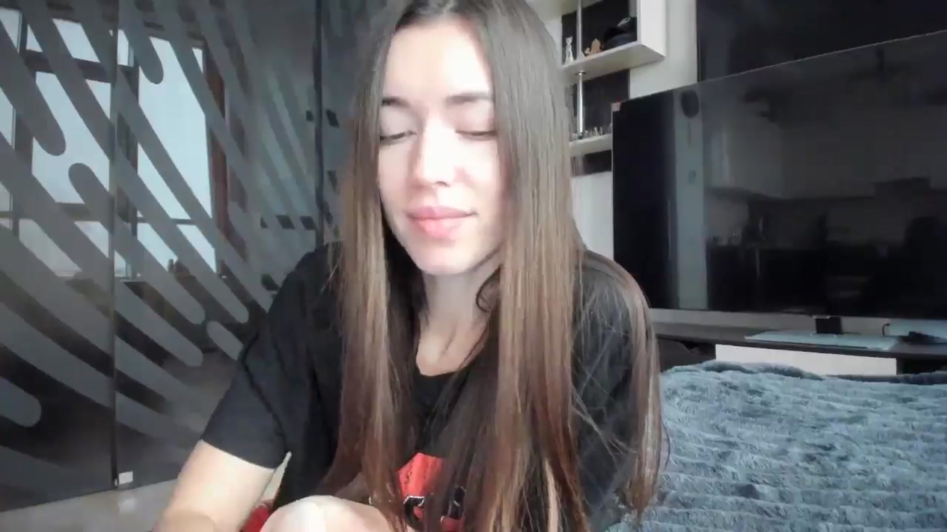 Gallery image thumbnail from laurensaenz's myfreecams stream on, 01/26/2026, 08:51 image 3 of 20
