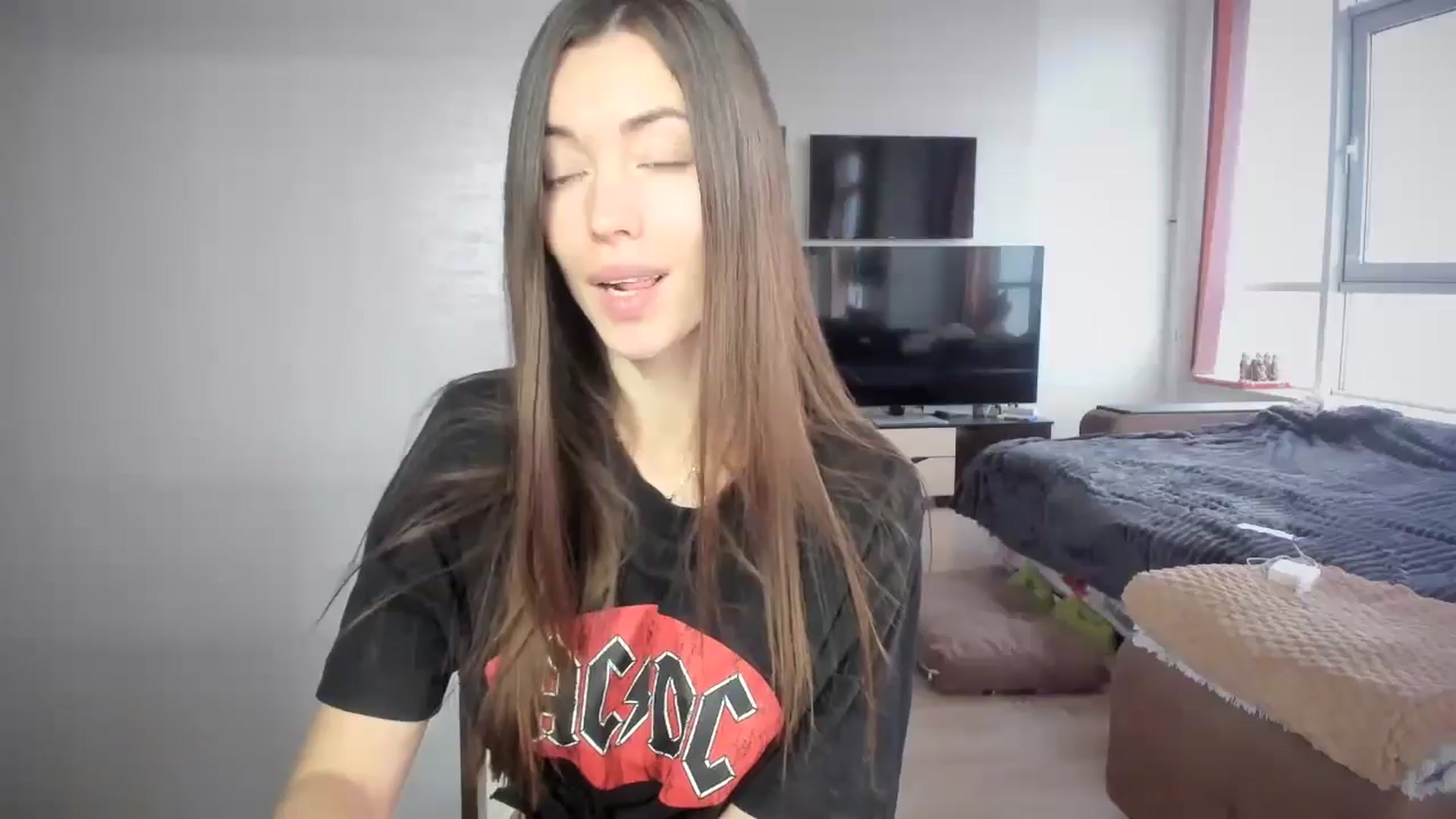 Gallery image thumbnail from laurensaenz's myfreecams stream on, 01/26/2026, 08:51 image 17 of 20