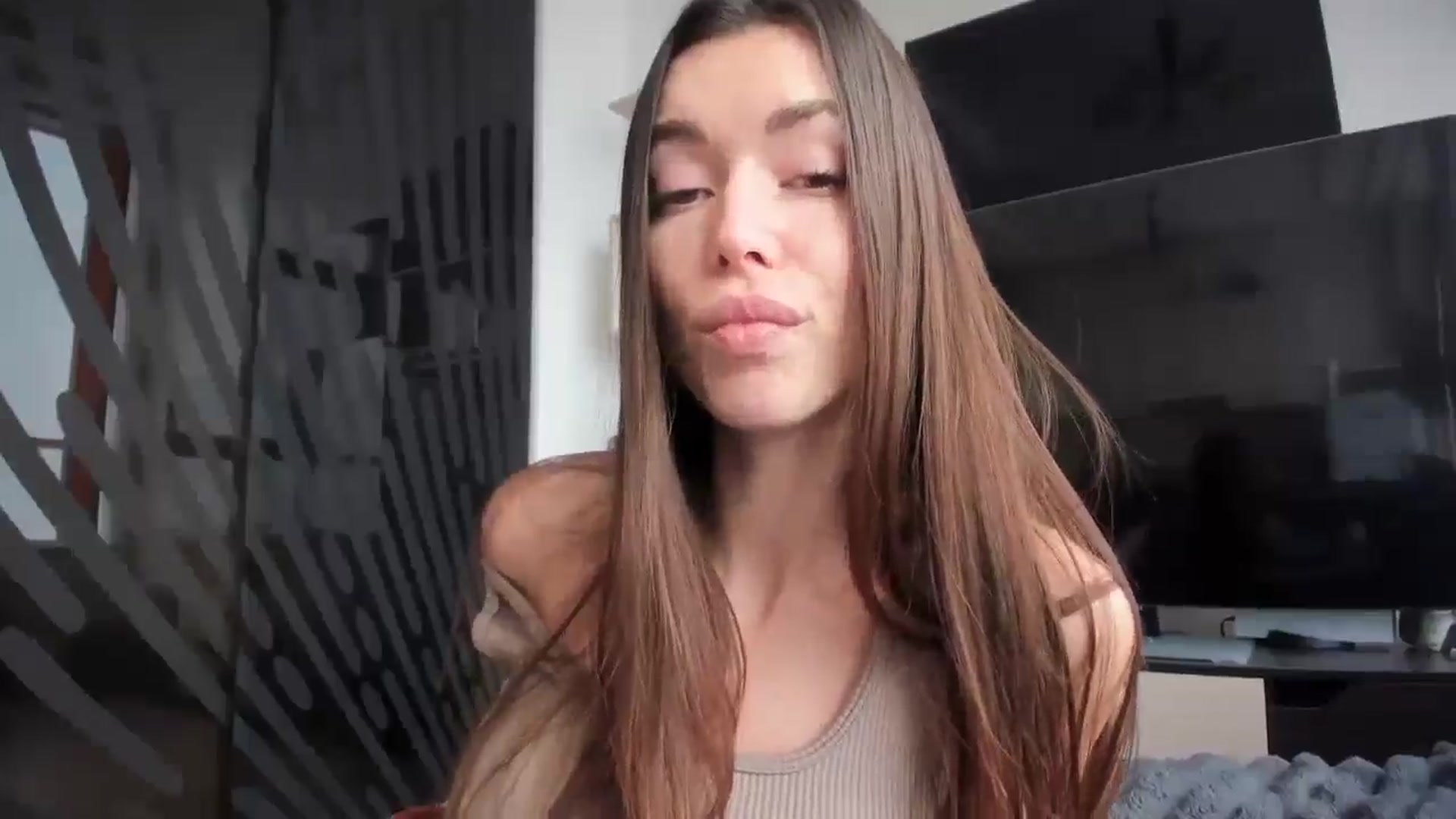 Gallery image thumbnail from laurensaenz's myfreecams stream on, 01/31/2026, 09:46 image 13 of 20