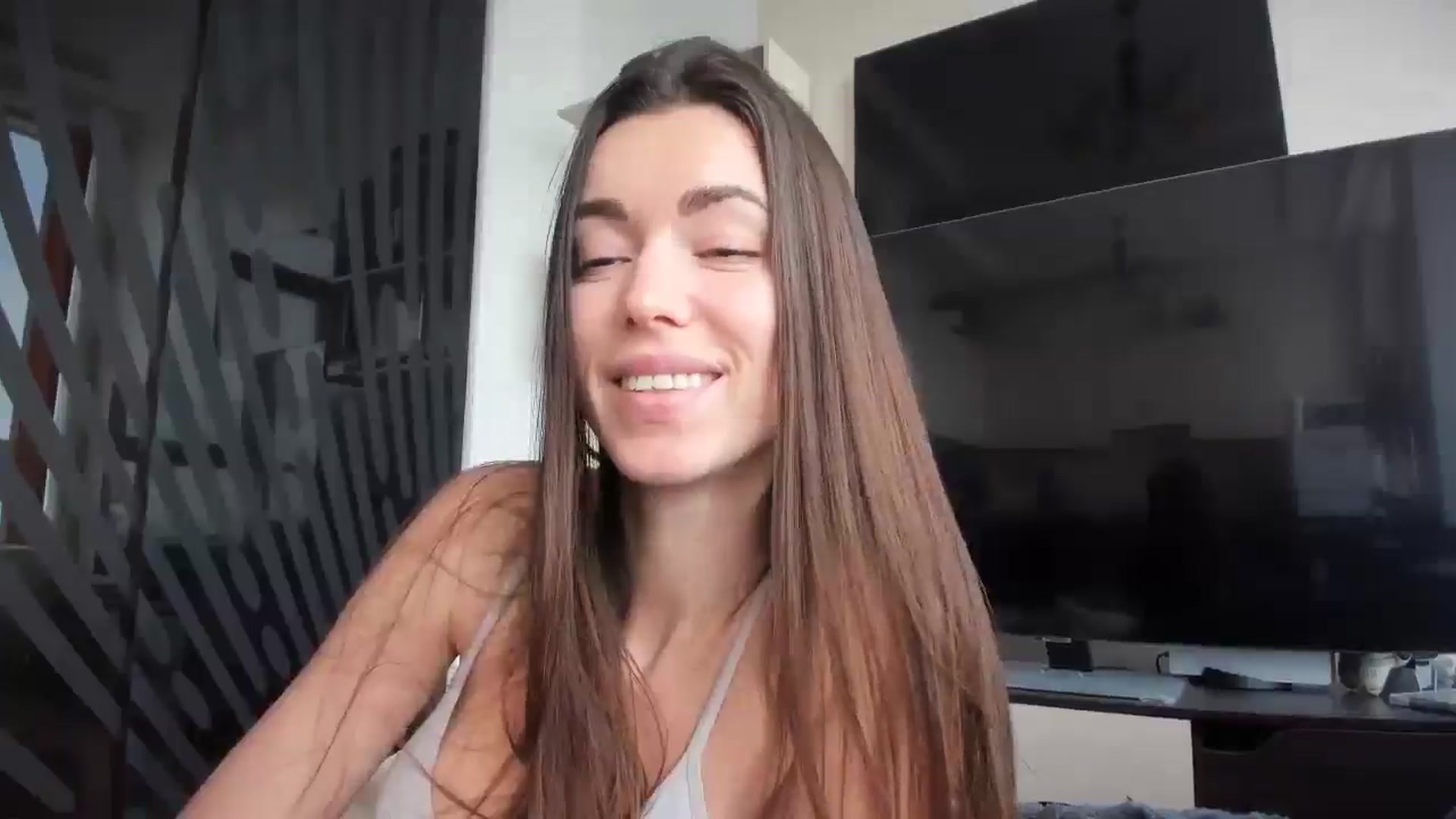 Gallery image thumbnail from laurensaenz's myfreecams stream on, 02/02/2026, 10:08 image 15 of 20