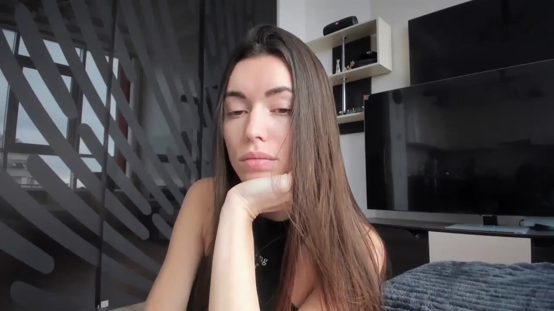 Gallery image thumbnail from laurensaenz's myfreecams stream on, 02/04/2026, 10:12 image 5 of 20