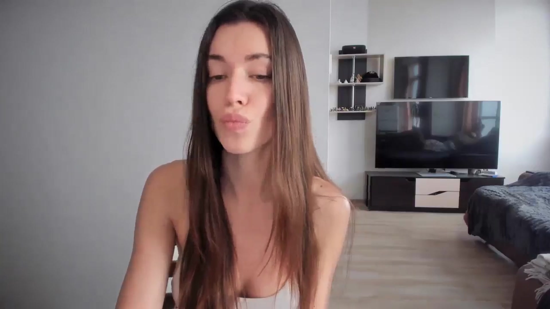 Gallery image thumbnail from laurensaenz's myfreecams stream on, 02/06/2026, 10:24 image 5 of 20