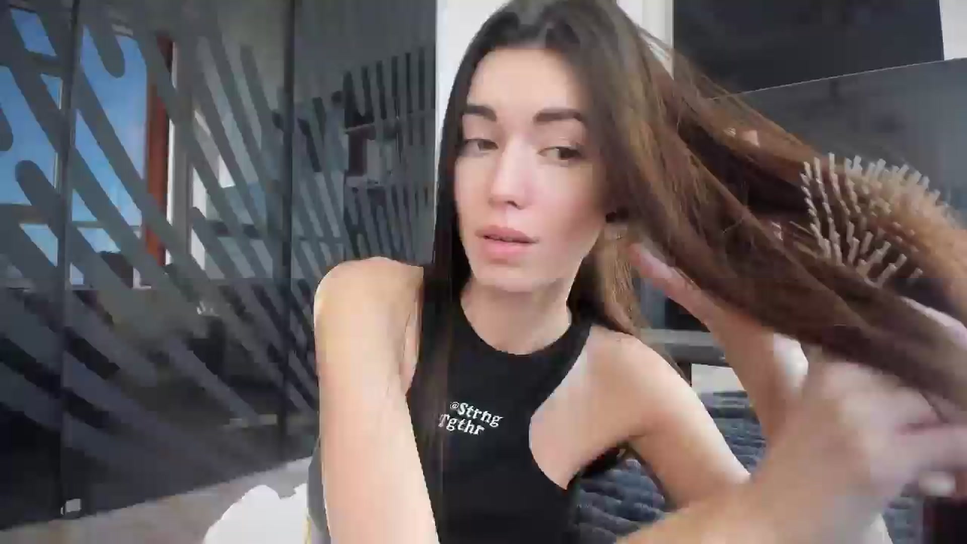 Gallery image thumbnail from laurensaenz's myfreecams stream on, 02/09/2026, 08:17 image 9 of 20
