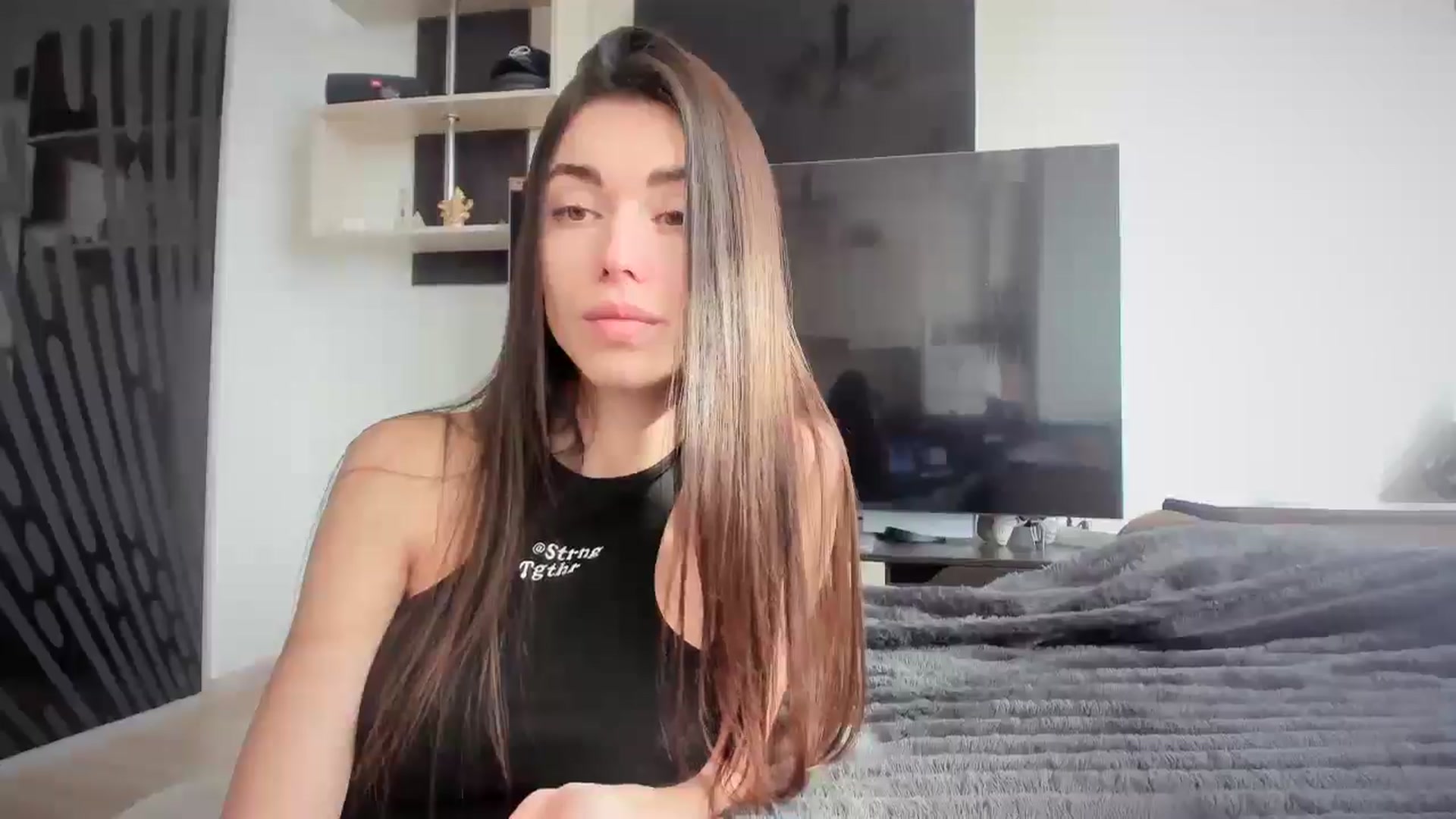 Gallery image thumbnail from laurensaenz's myfreecams stream on, 02/09/2026, 08:17 image 18 of 20