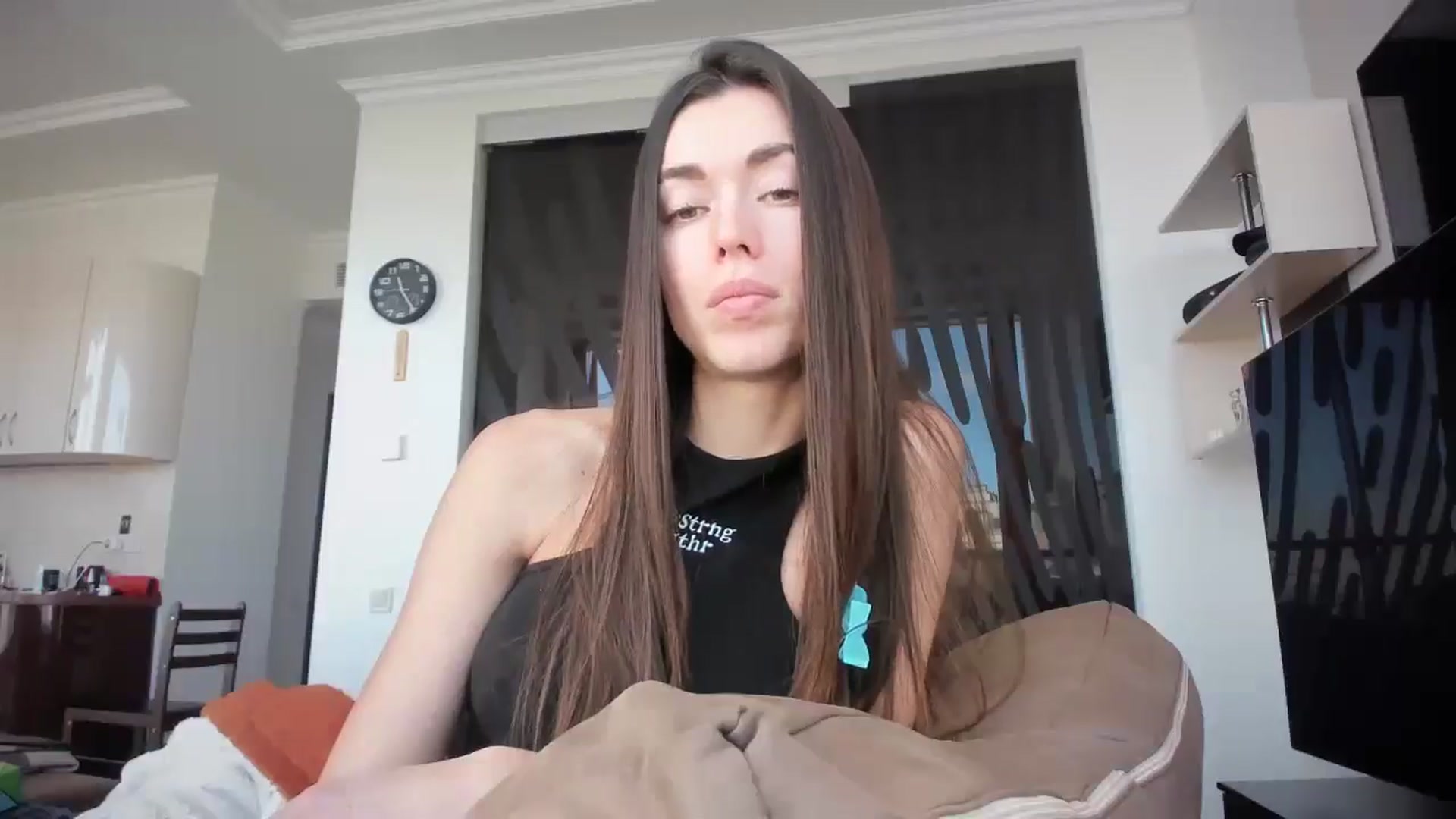 Gallery image thumbnail from laurensaenz's myfreecams stream on, 02/09/2026, 09:33 image 18 of 20