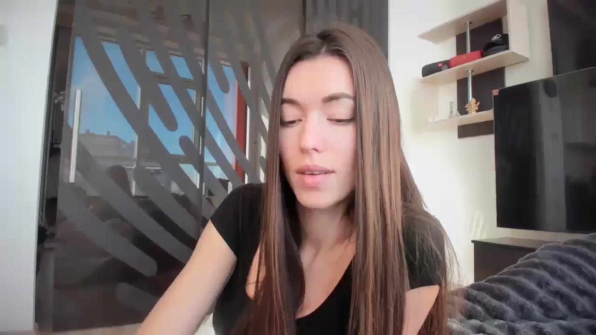 Gallery image thumbnail from laurensaenz's myfreecams stream on, 02/10/2026, 08:04 image 9 of 20