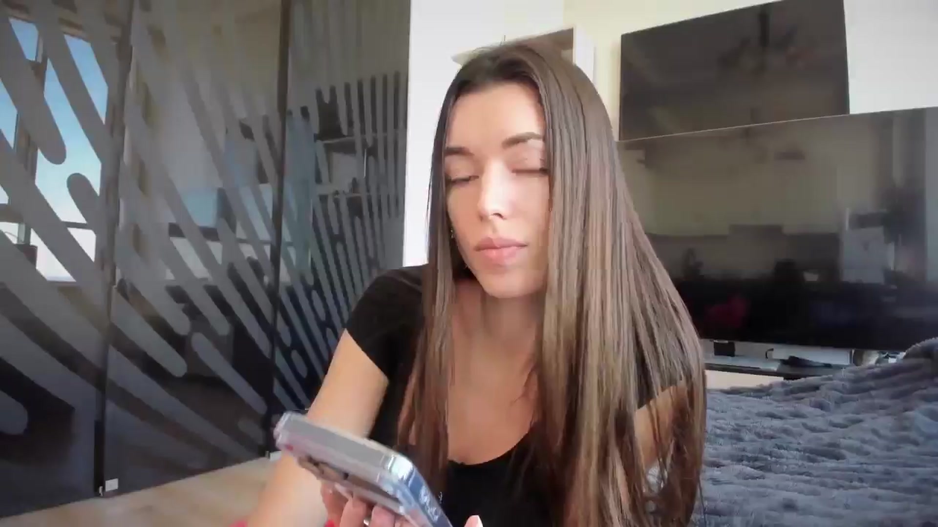 Gallery image thumbnail from laurensaenz's myfreecams stream on, 02/10/2026, 10:46 image 3 of 20