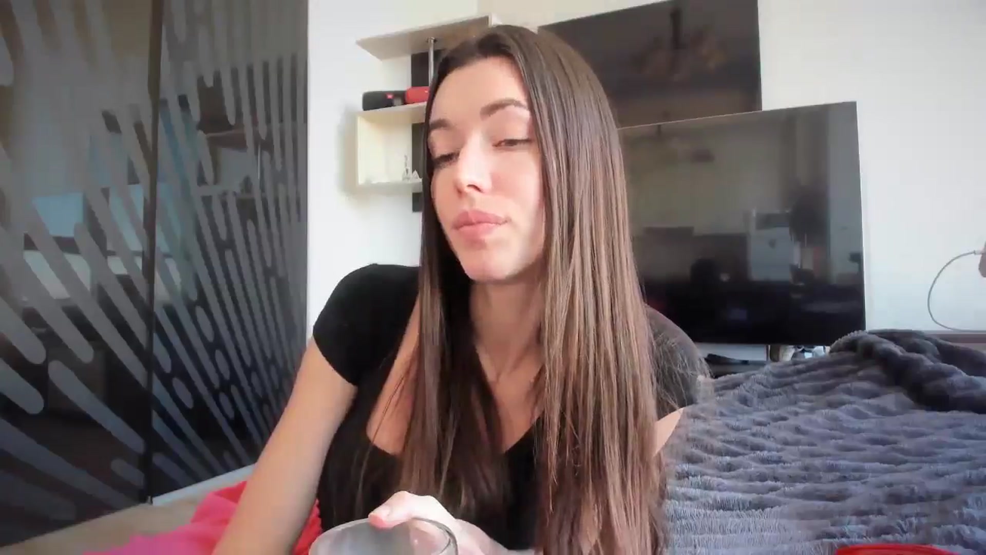 Gallery image thumbnail from laurensaenz's myfreecams stream on, 02/10/2026, 12:52 image 20 of 20