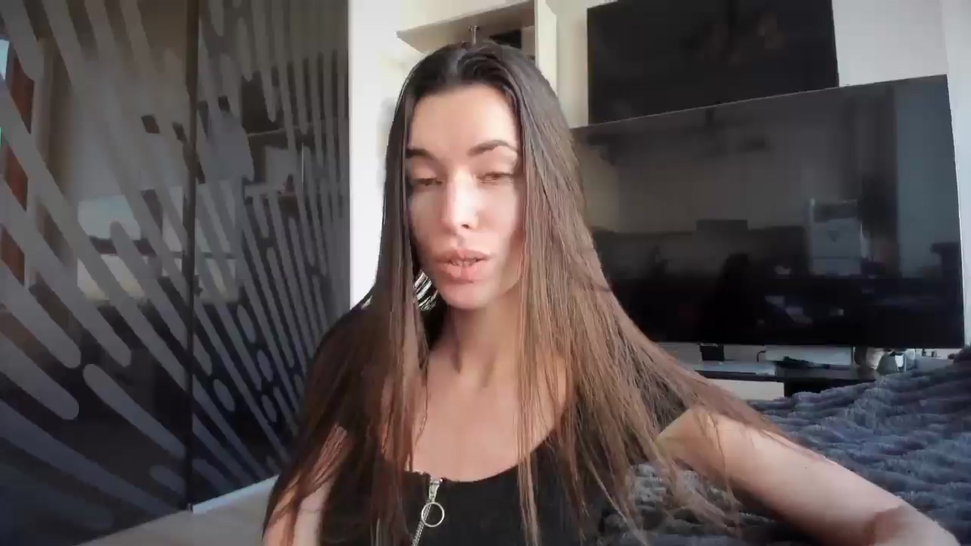 Gallery image thumbnail from laurensaenz's myfreecams stream on, 02/10/2026, 14:32 image 18 of 20