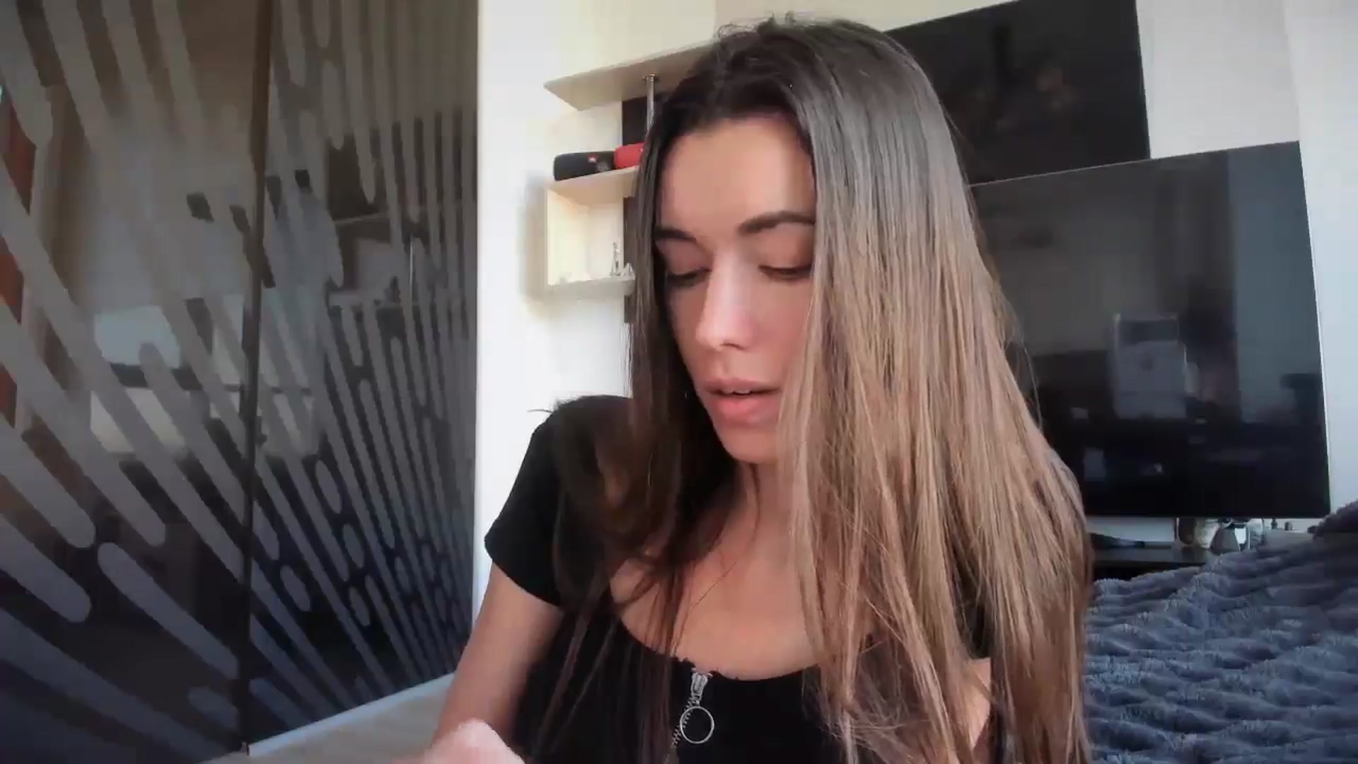 Gallery image thumbnail from laurensaenz's myfreecams stream on, 02/10/2026, 14:32 image 11 of 20