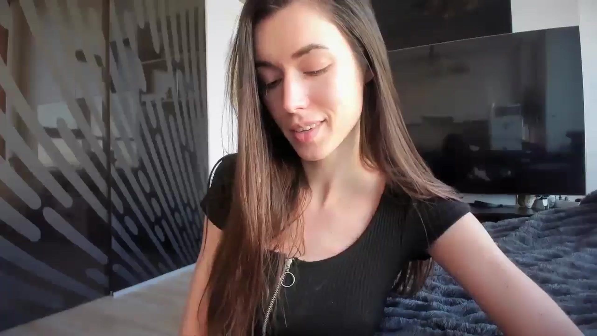 Gallery image thumbnail from laurensaenz's myfreecams stream on, 02/10/2026, 14:32 image 14 of 20