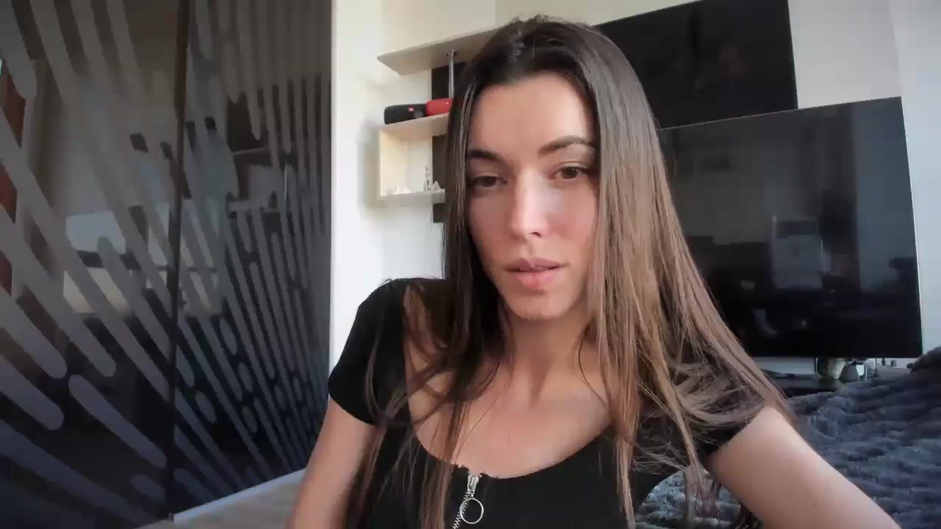 Gallery image thumbnail from laurensaenz's myfreecams stream on, 02/10/2026, 14:32 image 10 of 20