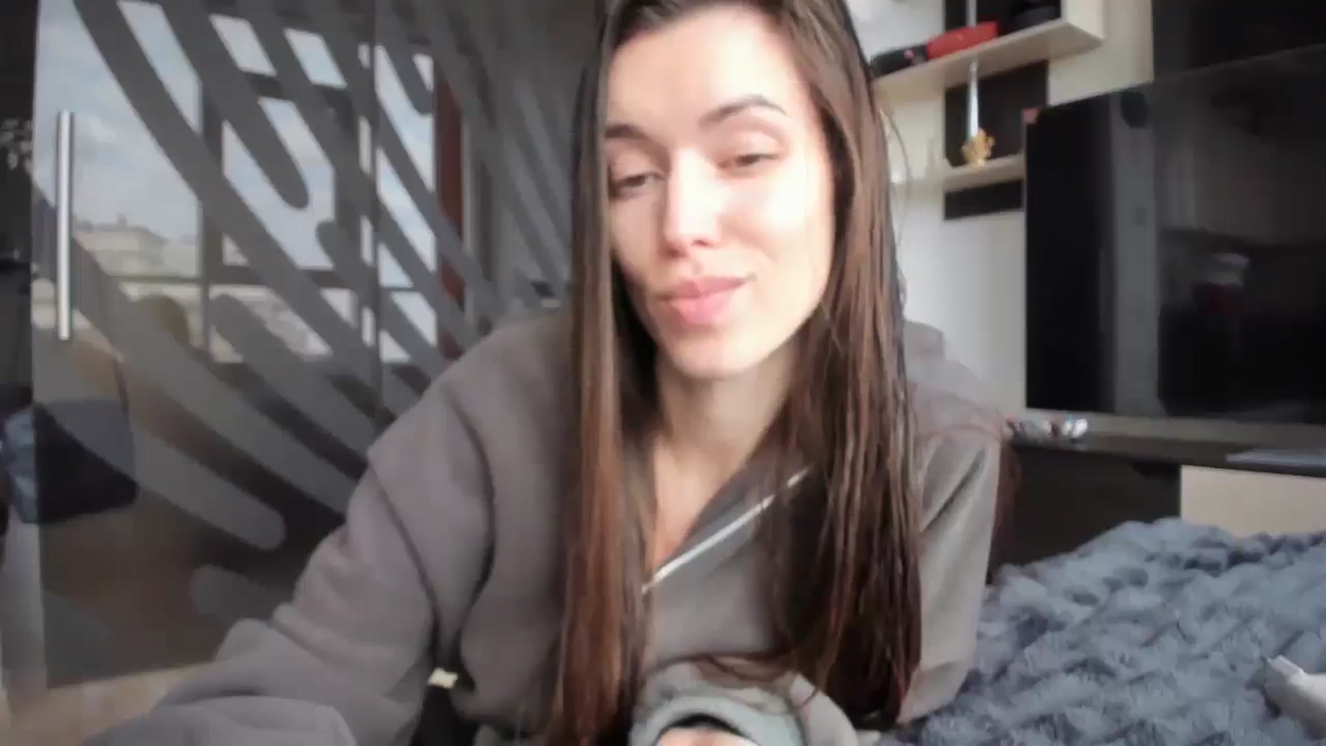 Gallery image thumbnail from laurensaenz's myfreecams stream on, 02/16/2026, 14:27 image 14 of 20